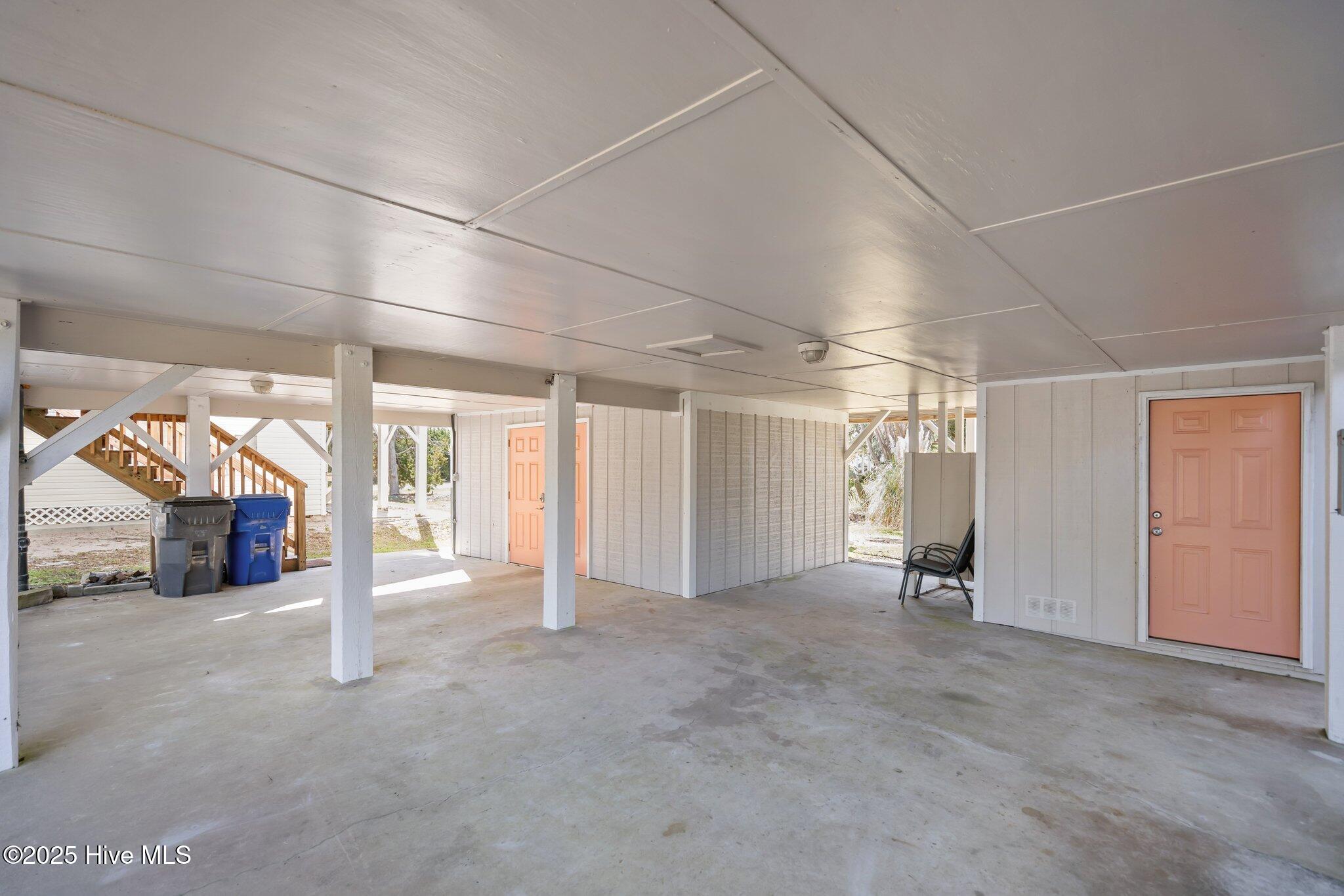 1923 E Pelican Drive