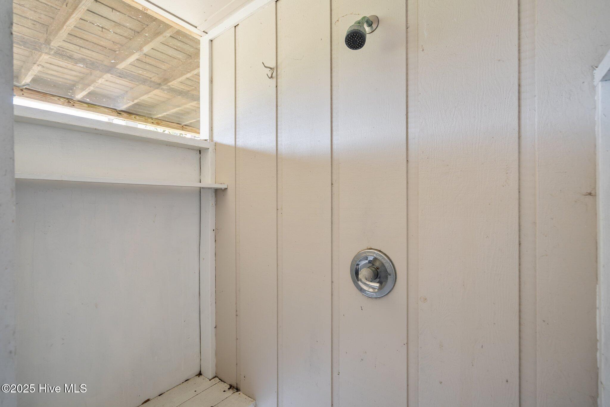 1923 E Pelican Drive