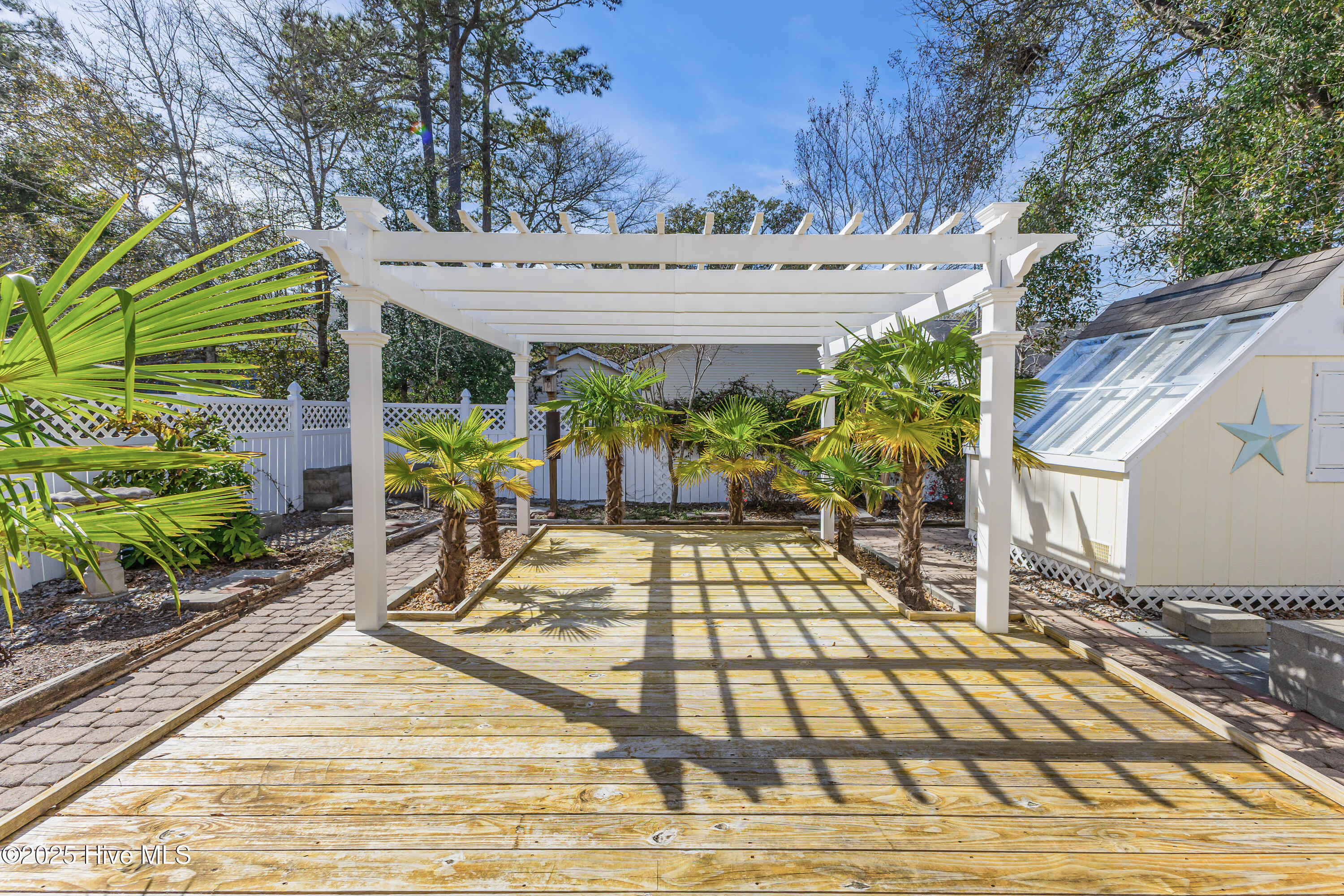 105 SW 3rd Street