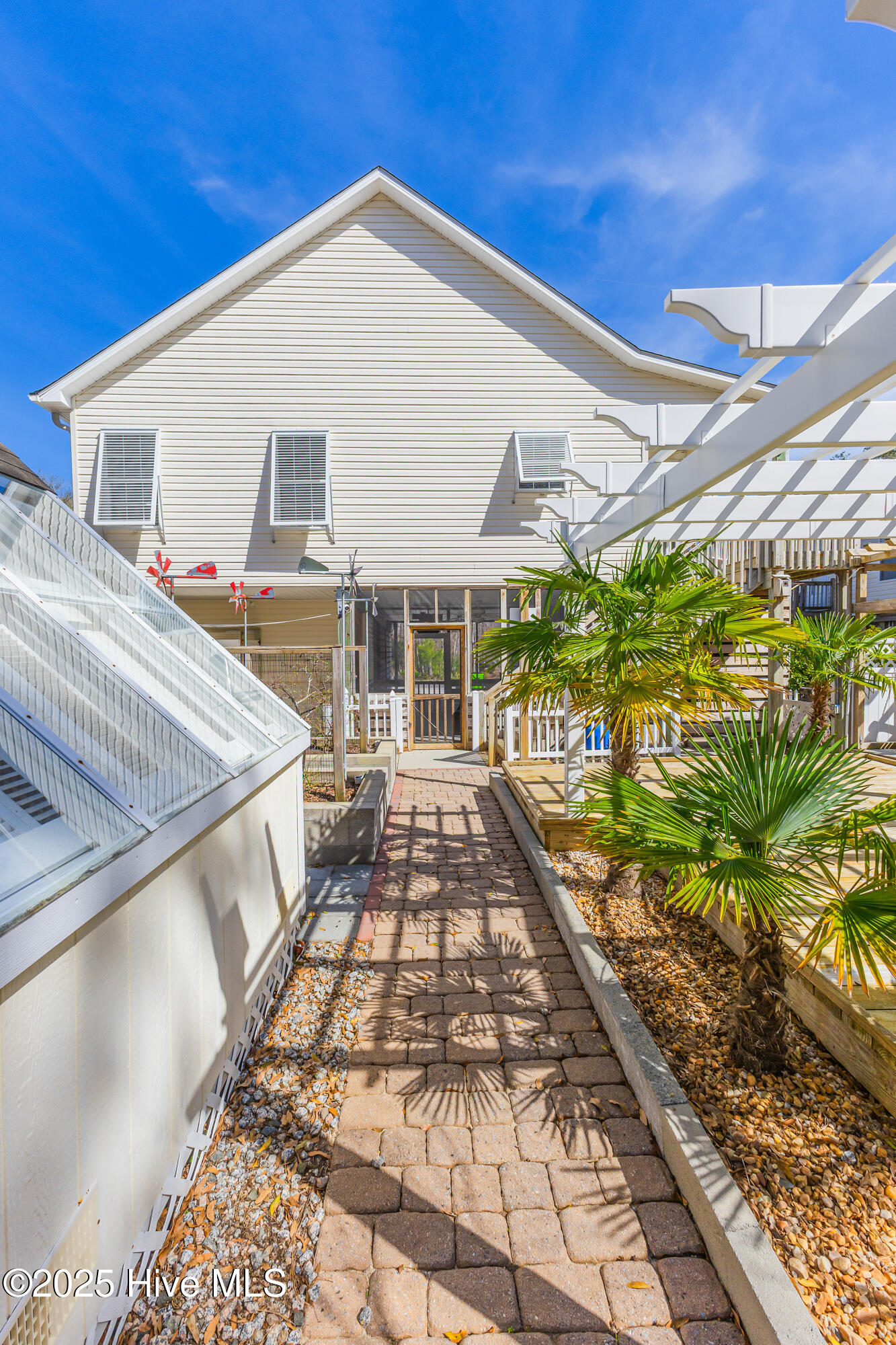 105 SW 3rd Street
