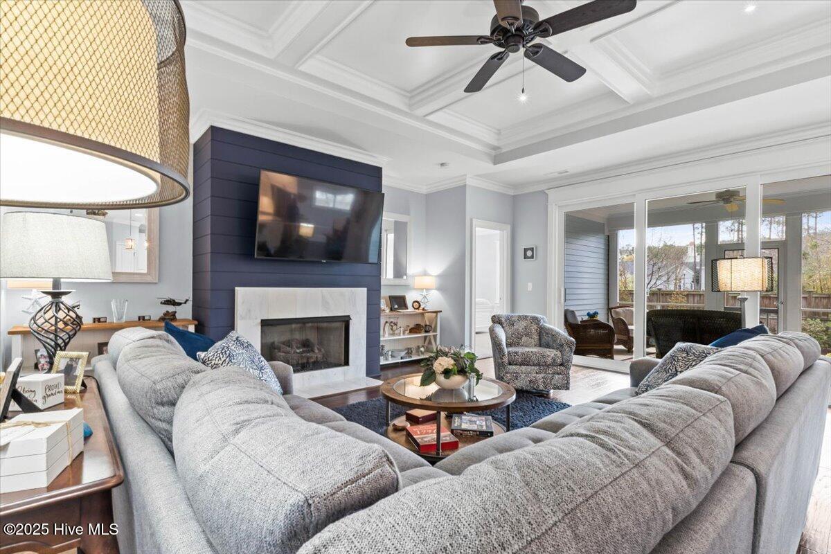 1014 Softwind Way