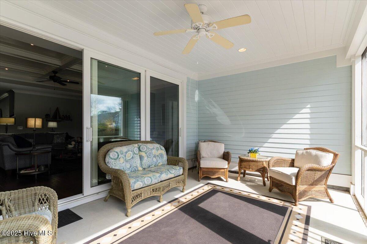 1014 Softwind Way