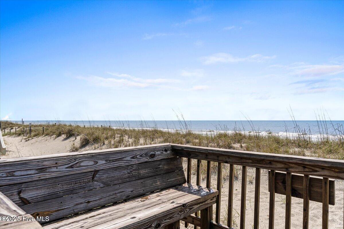 2709 W Beach Drive