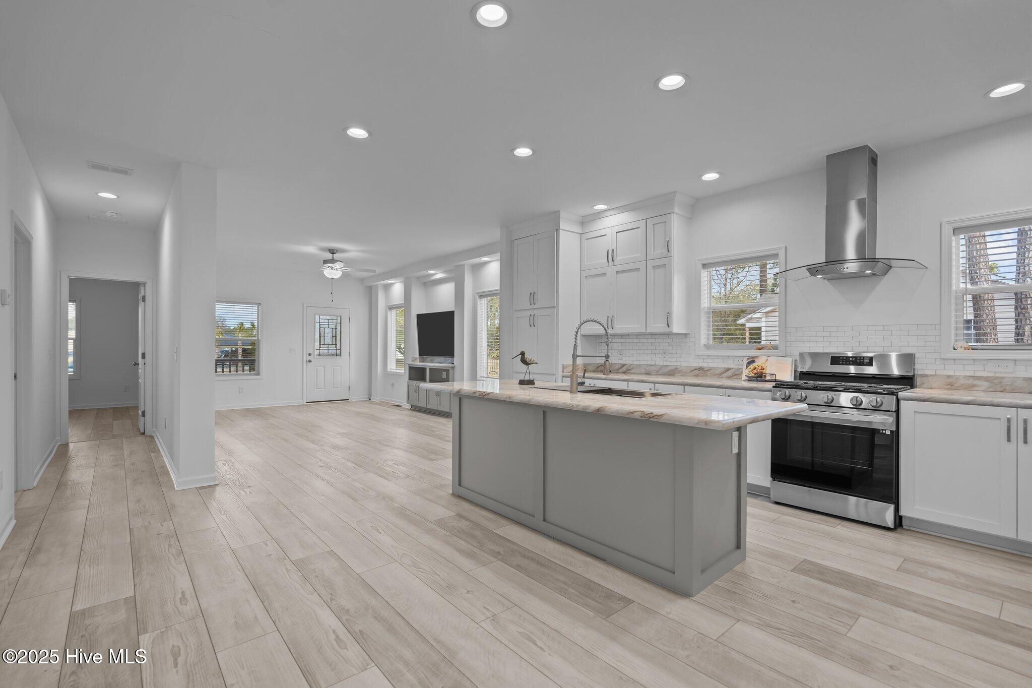 3760 Oakwood Drive SE