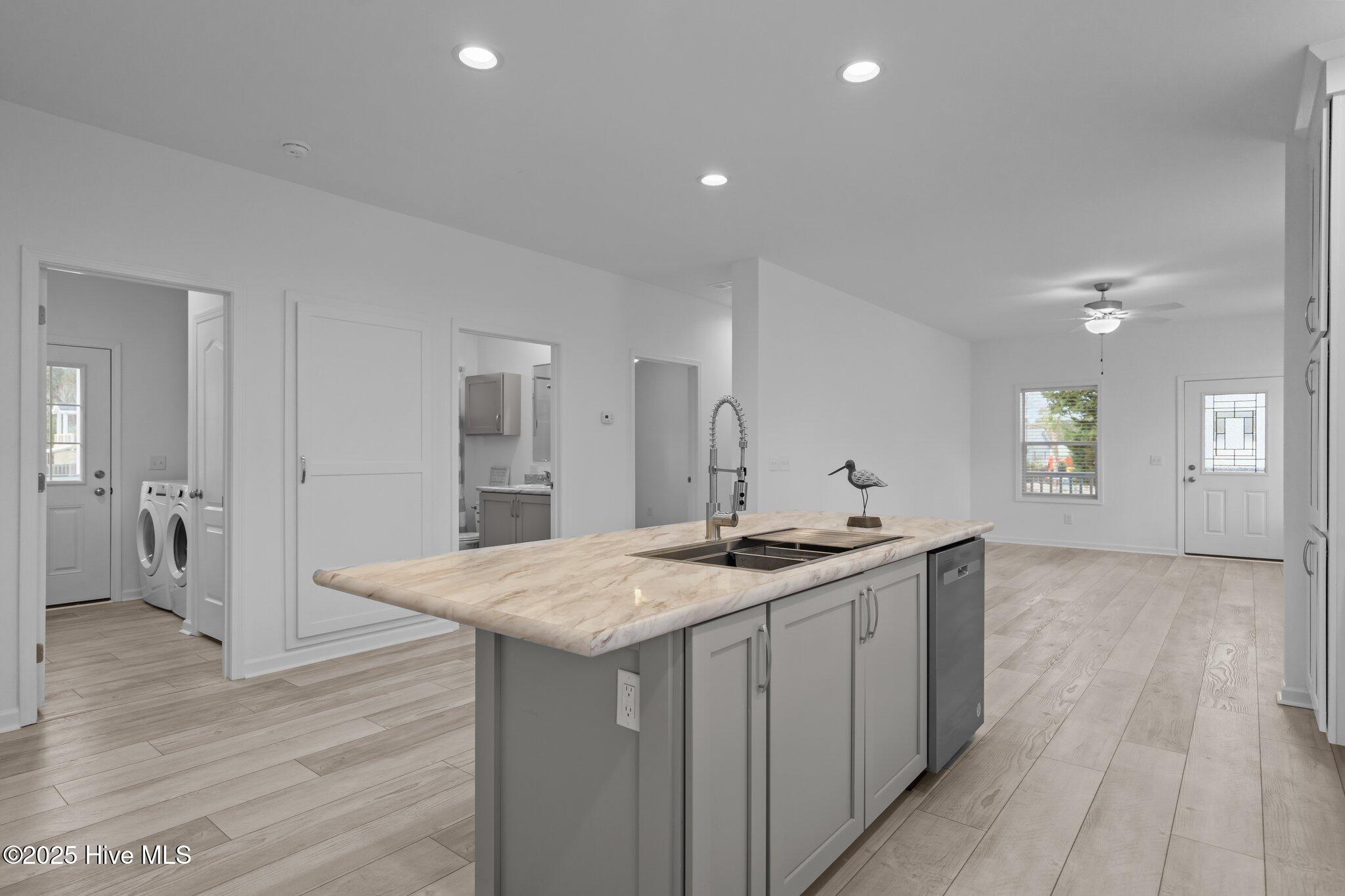 3760 Oakwood Drive SE