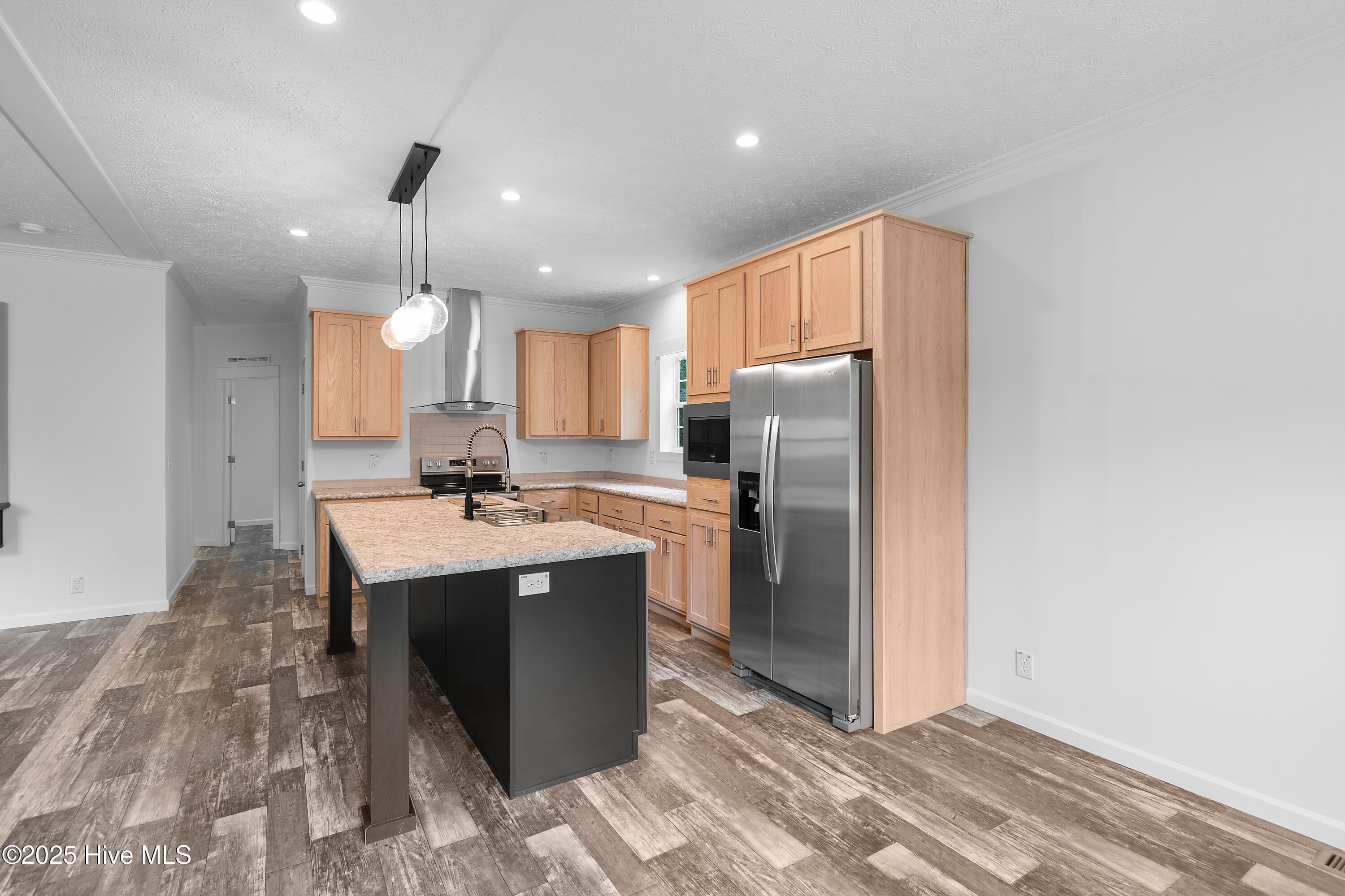 14 Redwood Road
