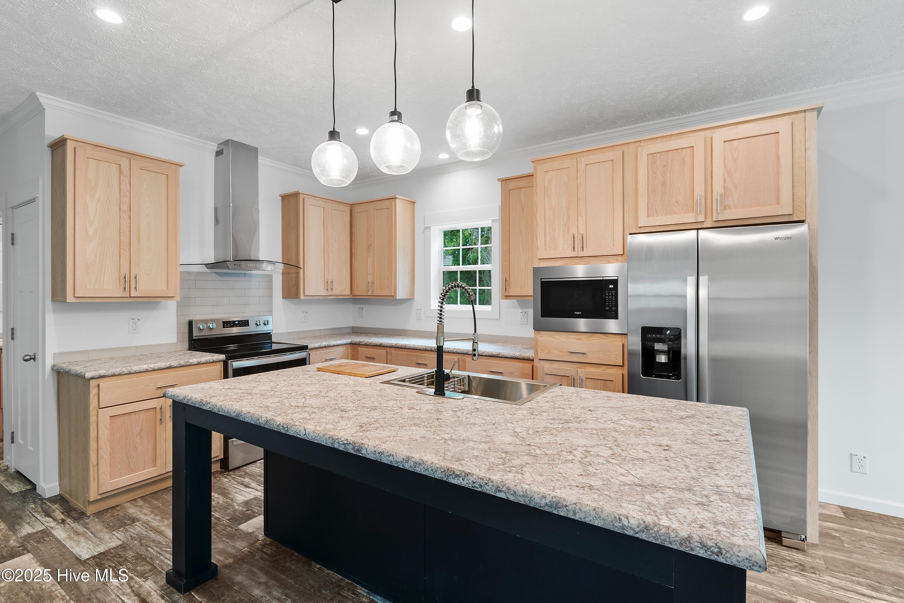 14 Redwood Road