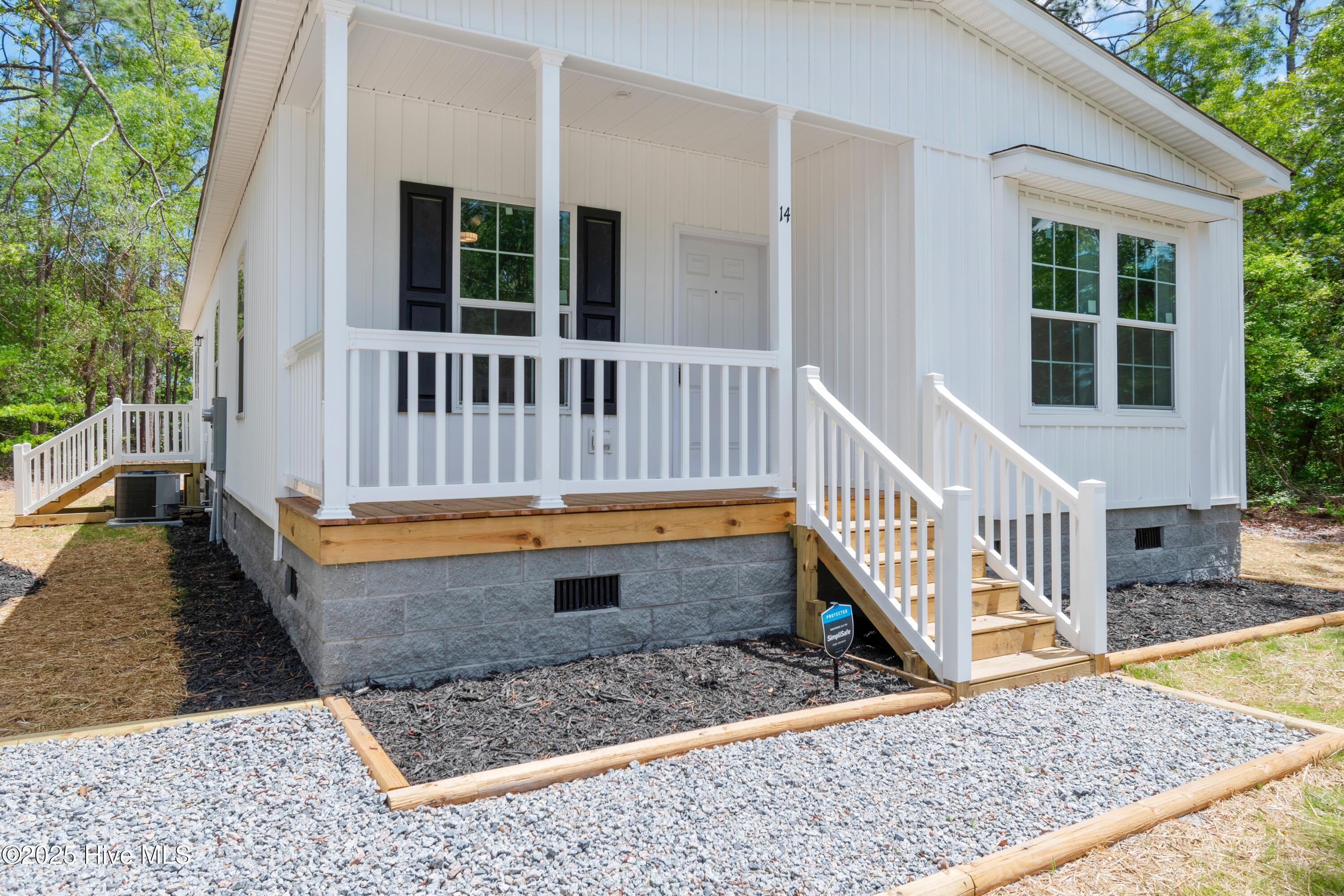 14 Redwood Road