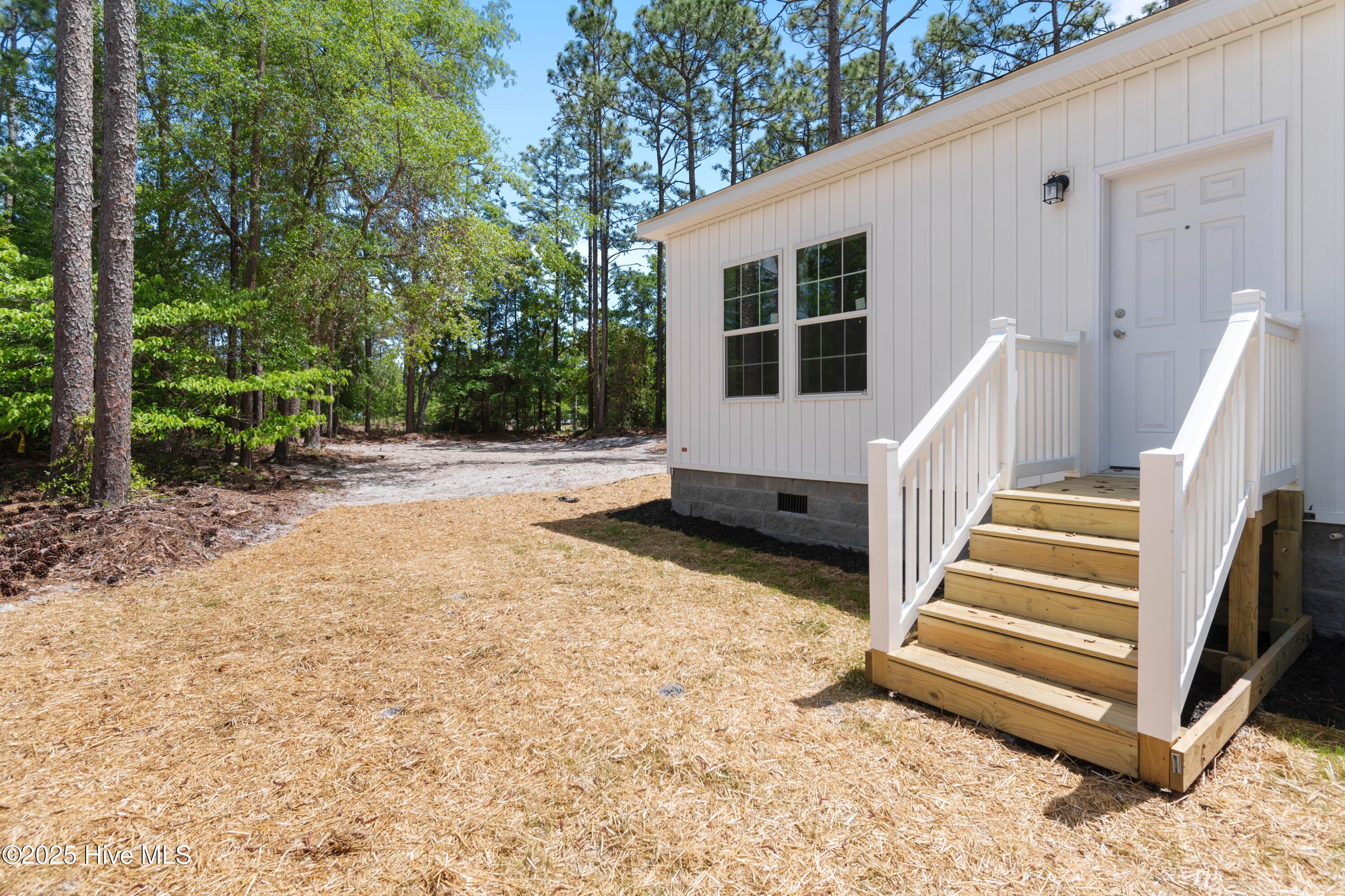 14 Redwood Road