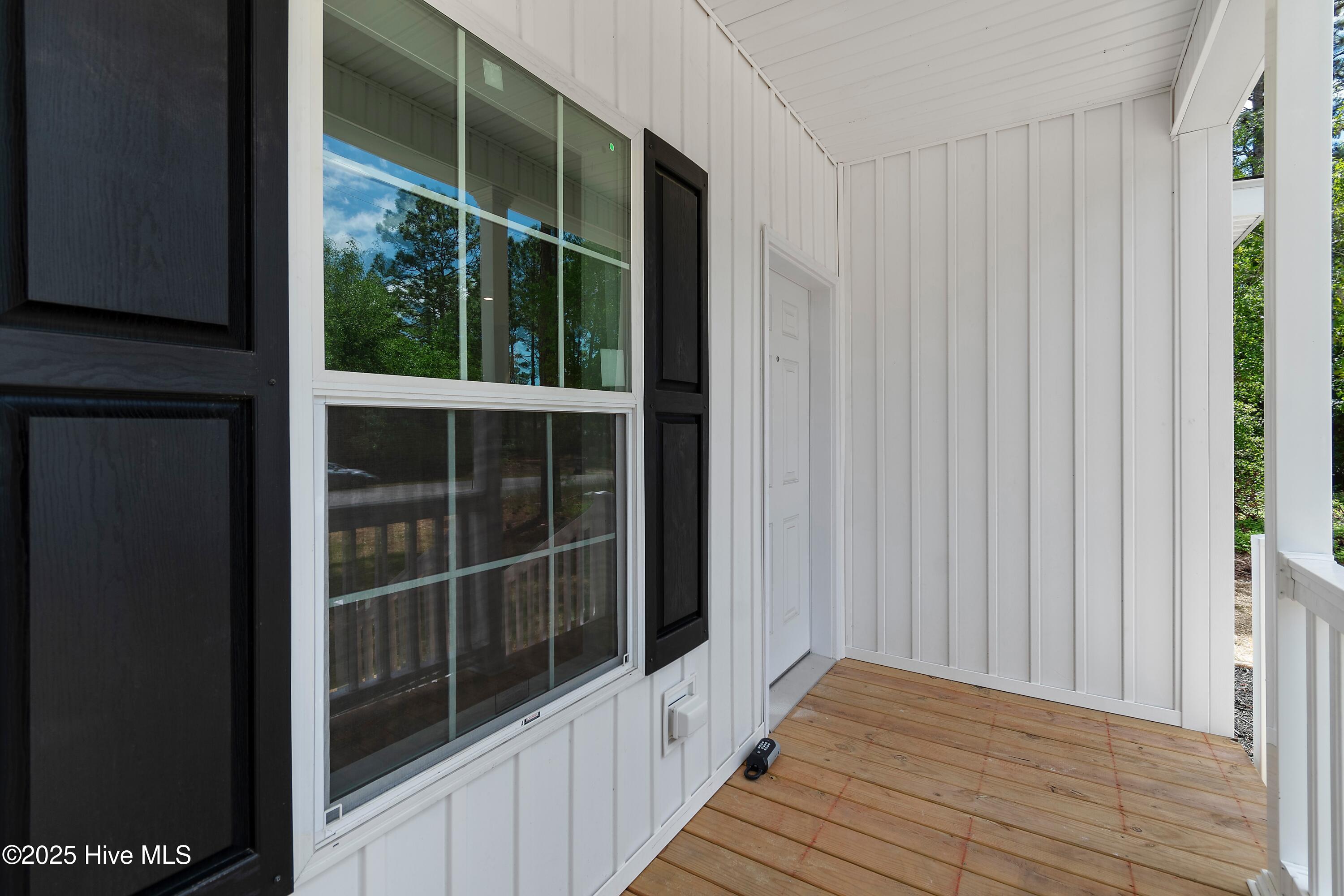 14 Redwood Road