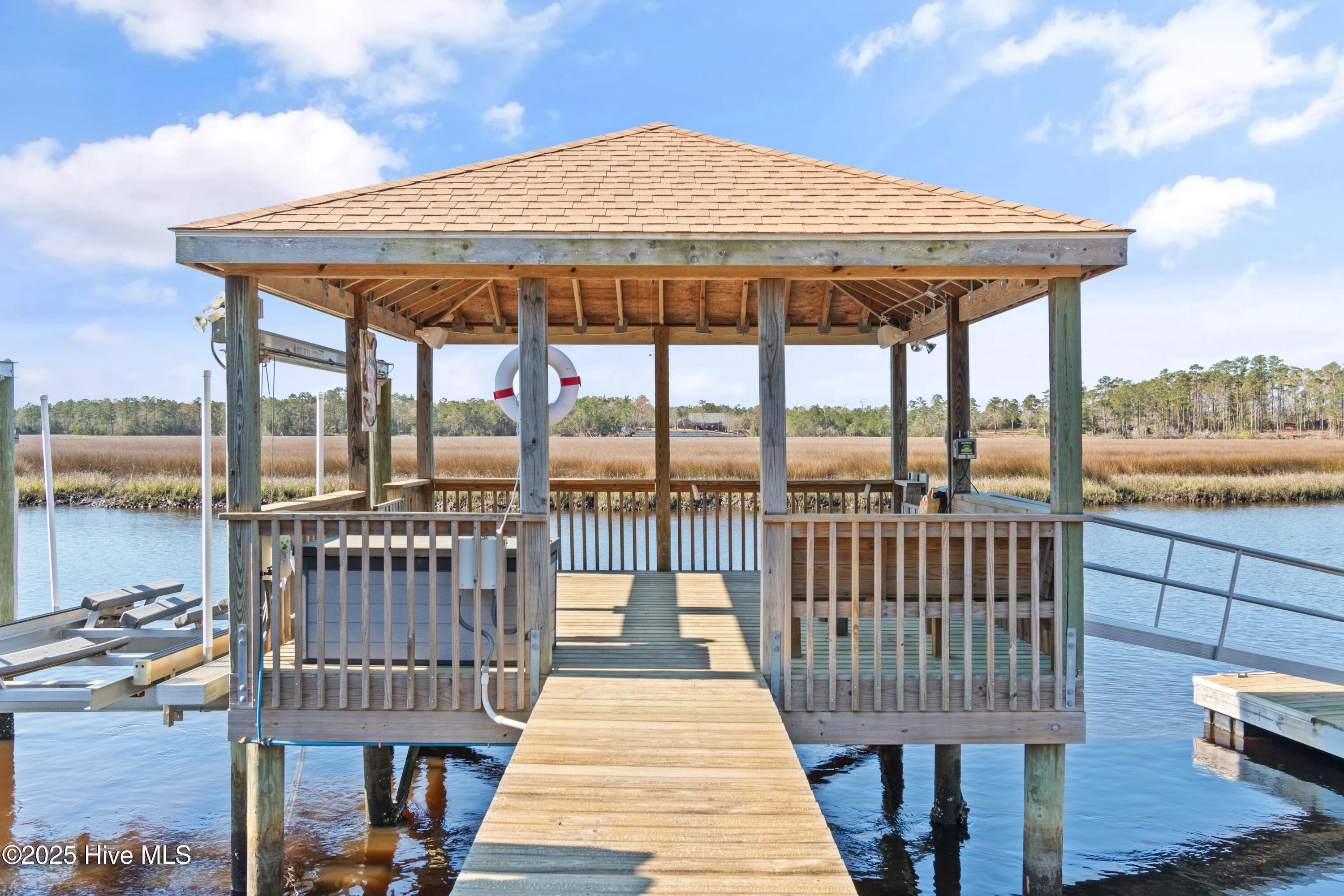 1807 Baywater Court SE