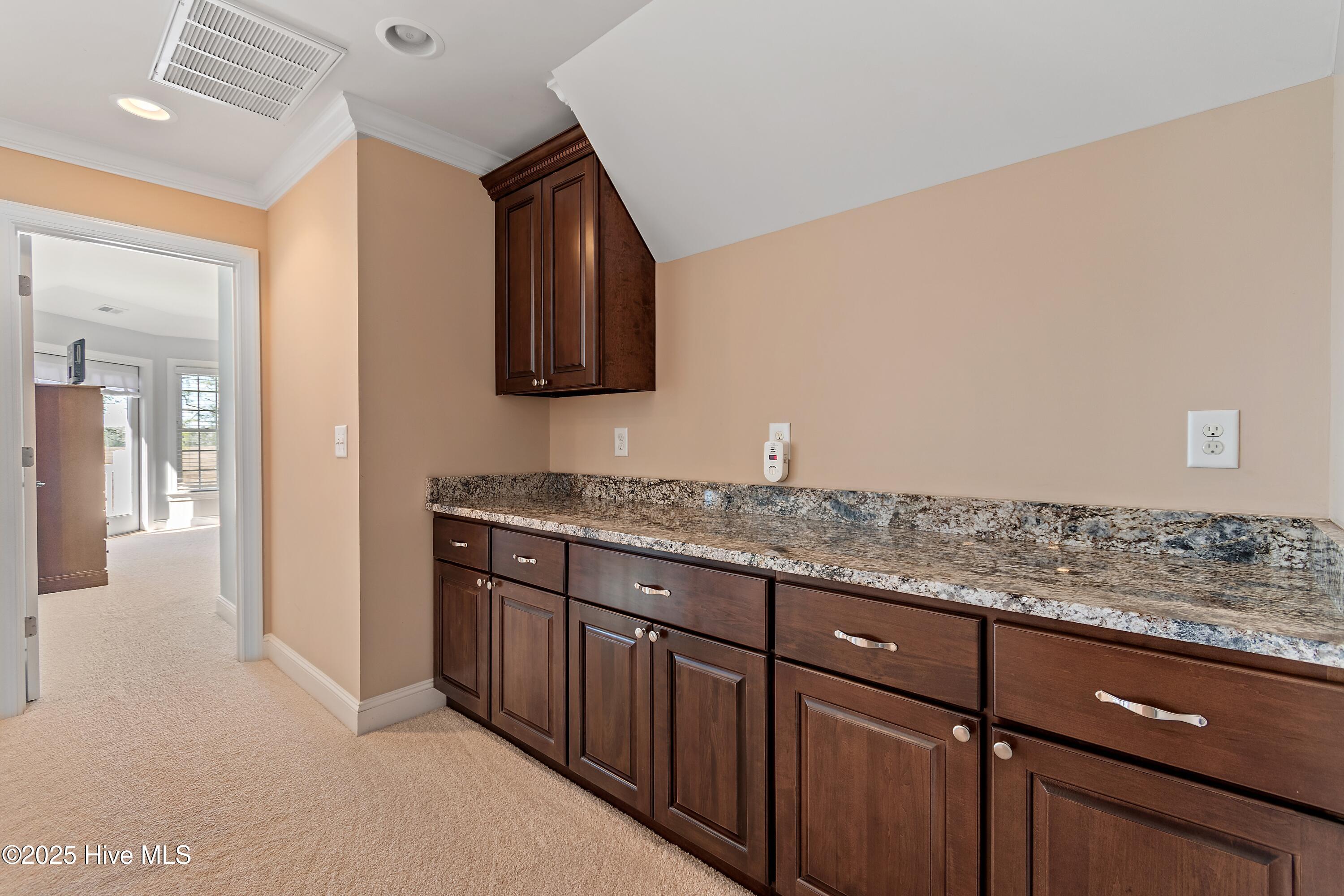 1807 Baywater Court SE