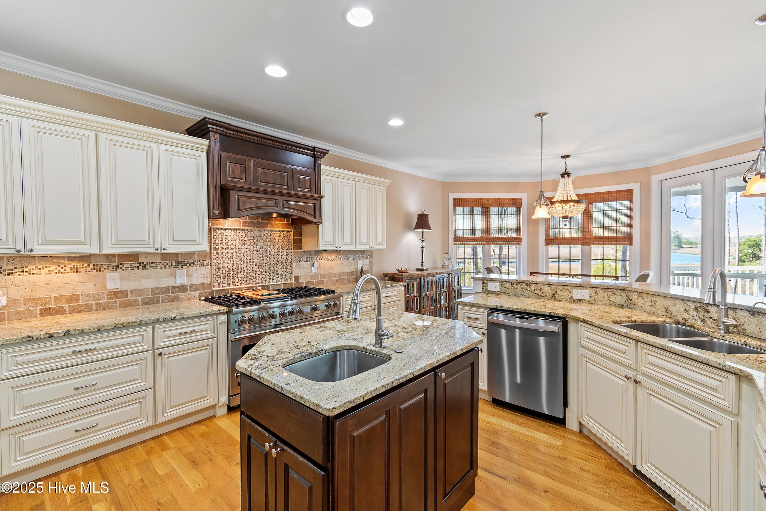 1807 Baywater Court SE