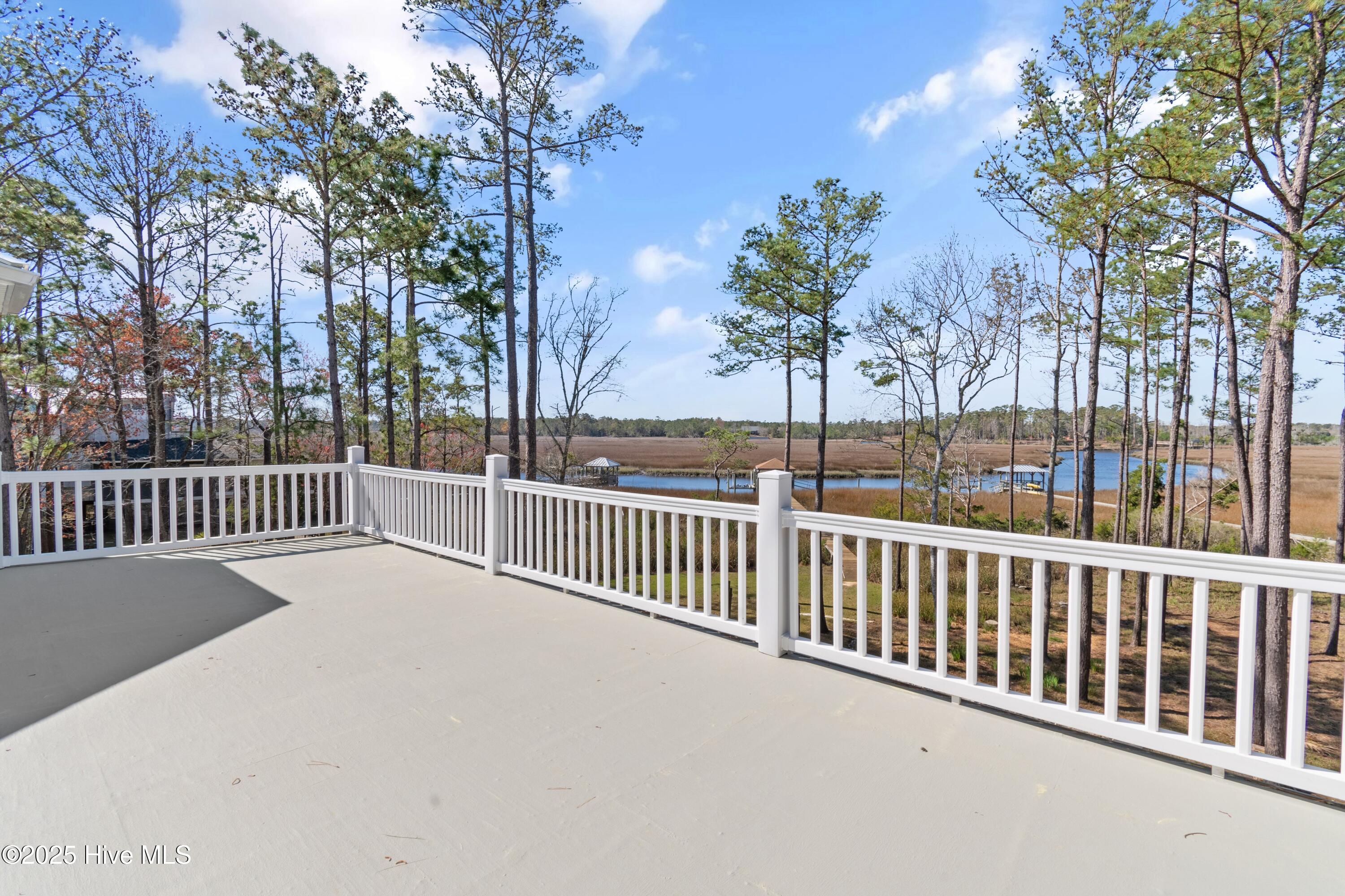 1807 Baywater Court SE