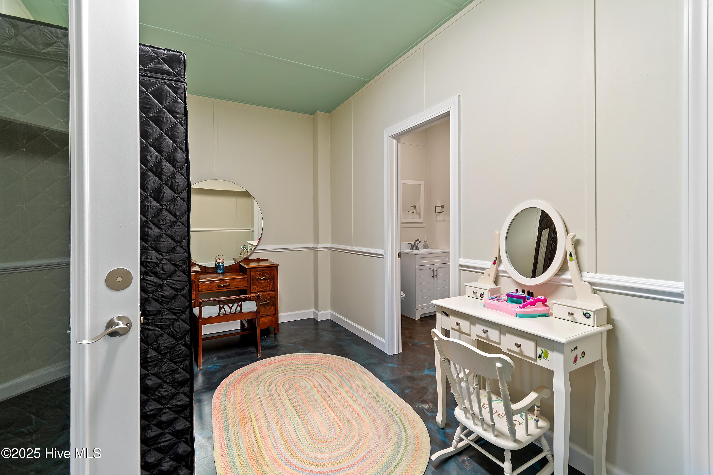 1807 Baywater Court SE