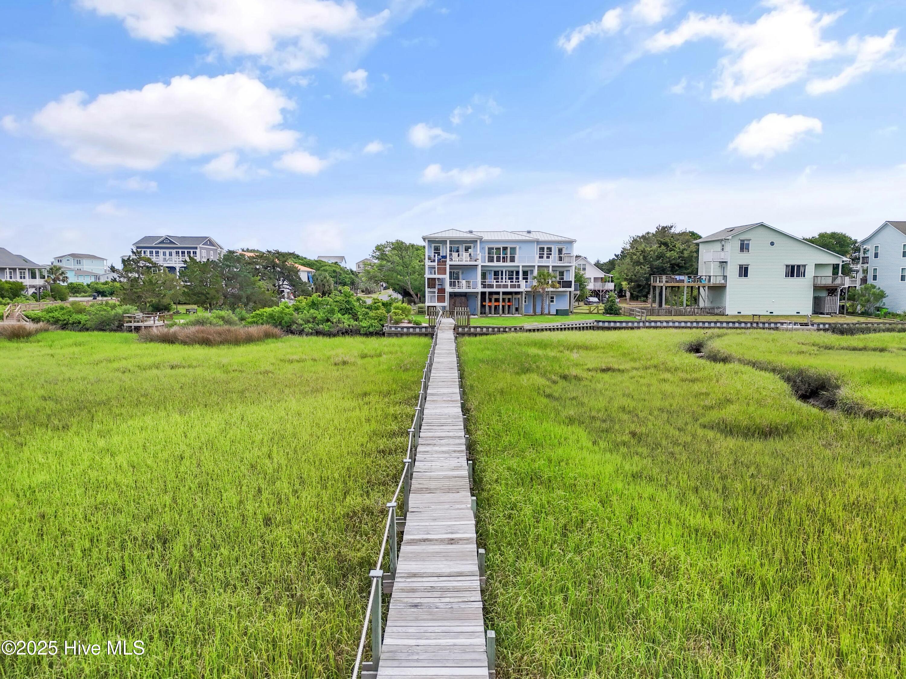 2922 E Pelican Drive