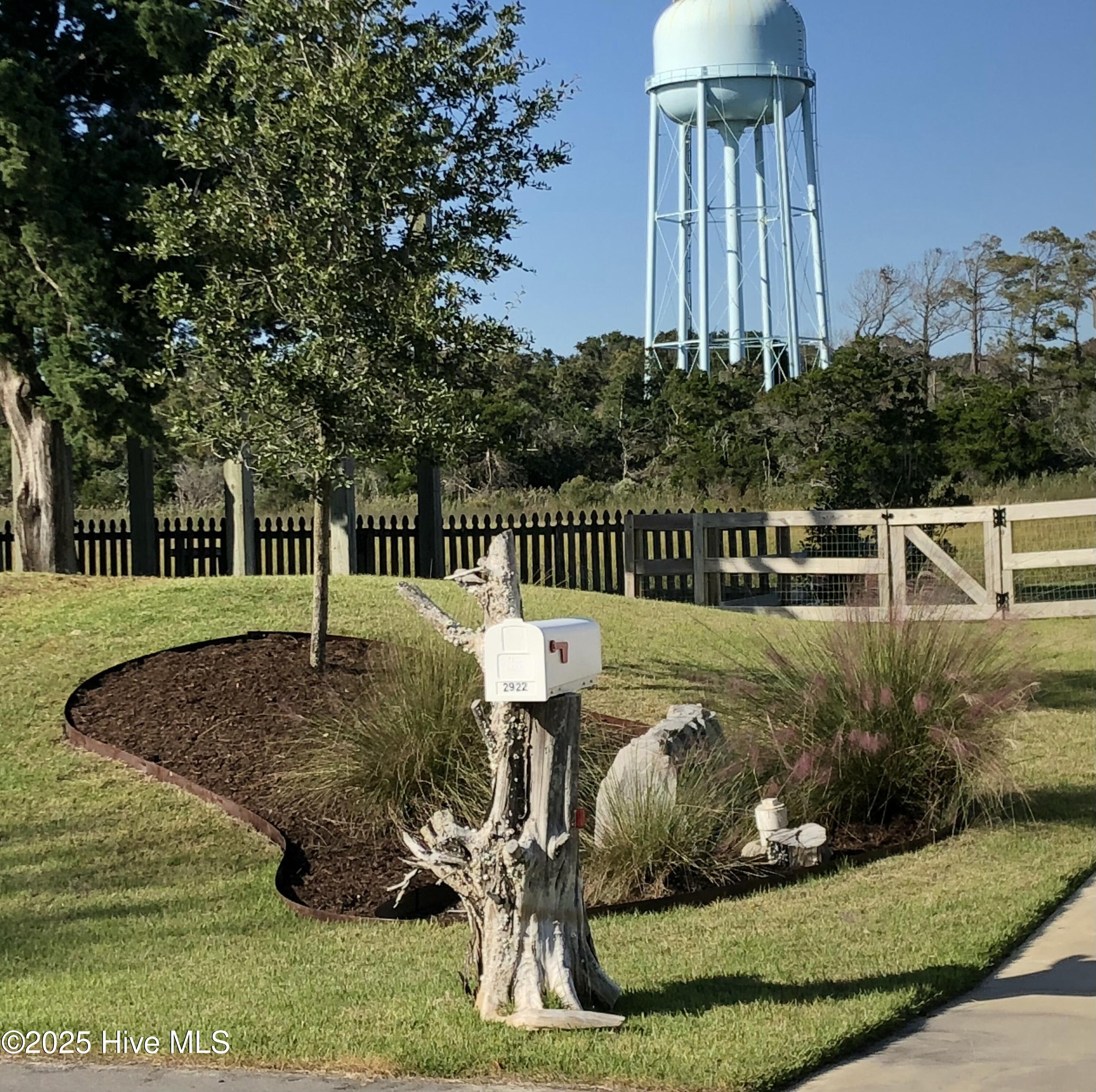 2922 E Pelican Drive