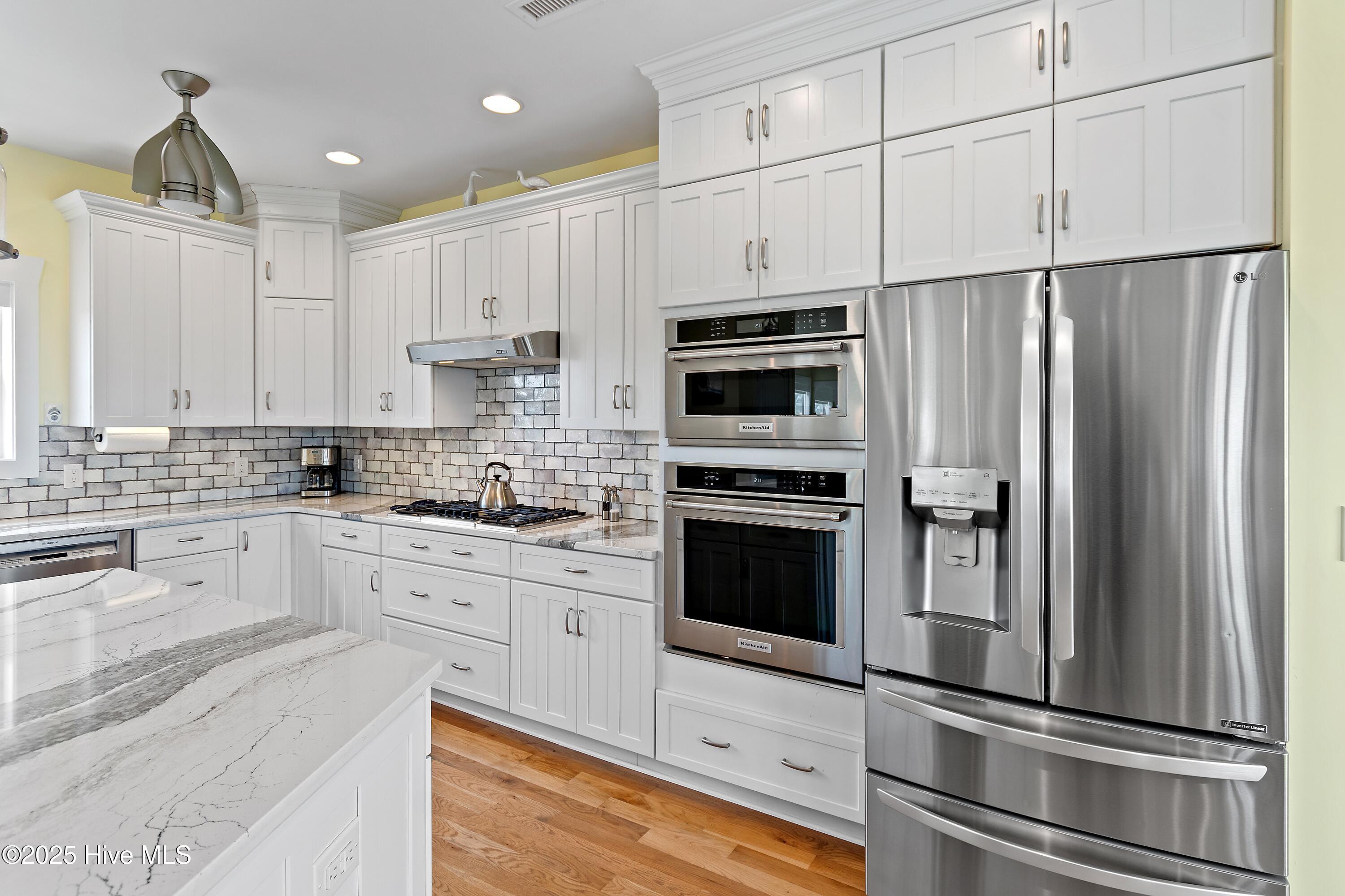 2922 E Pelican Drive