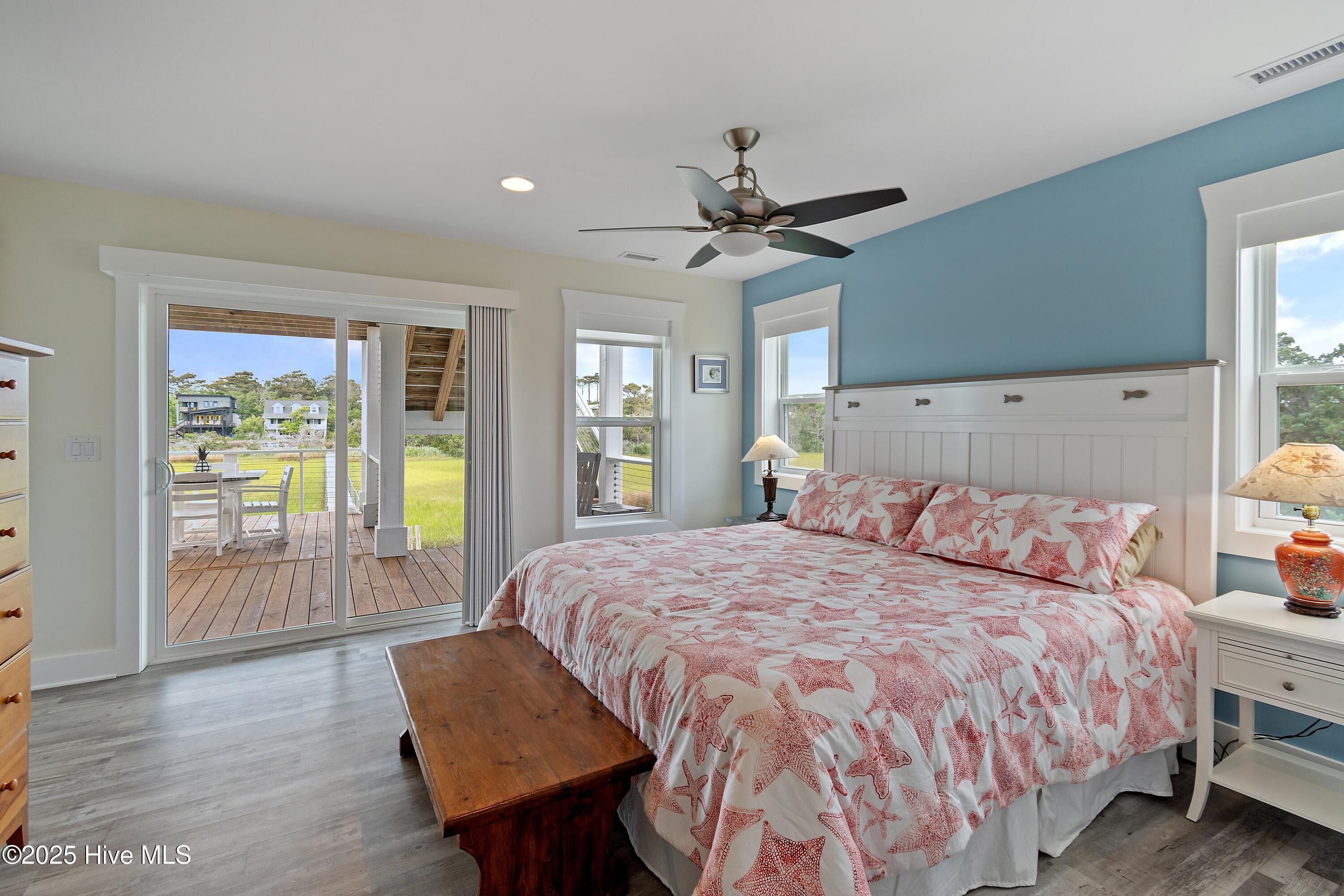 2922 E Pelican Drive