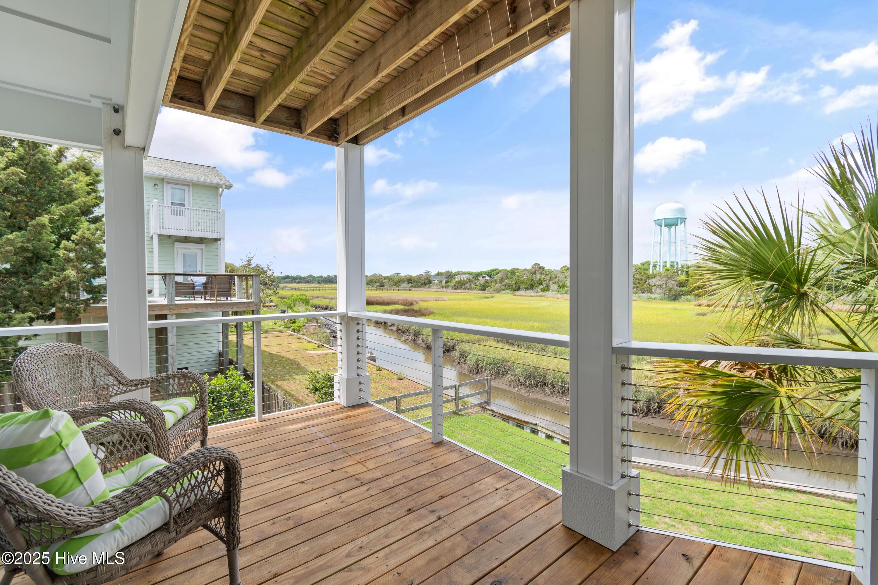 2922 E Pelican Drive