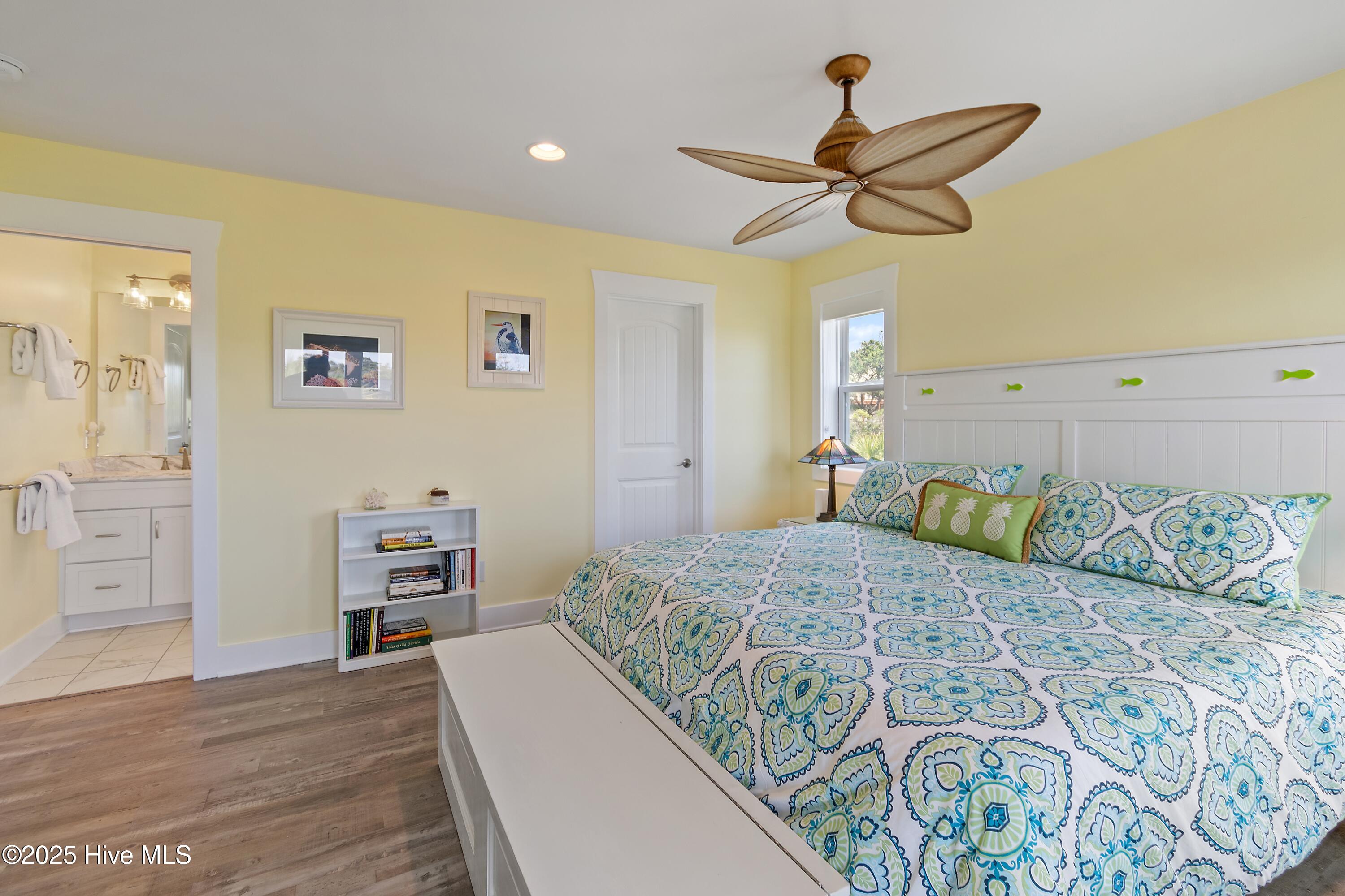 2922 E Pelican Drive