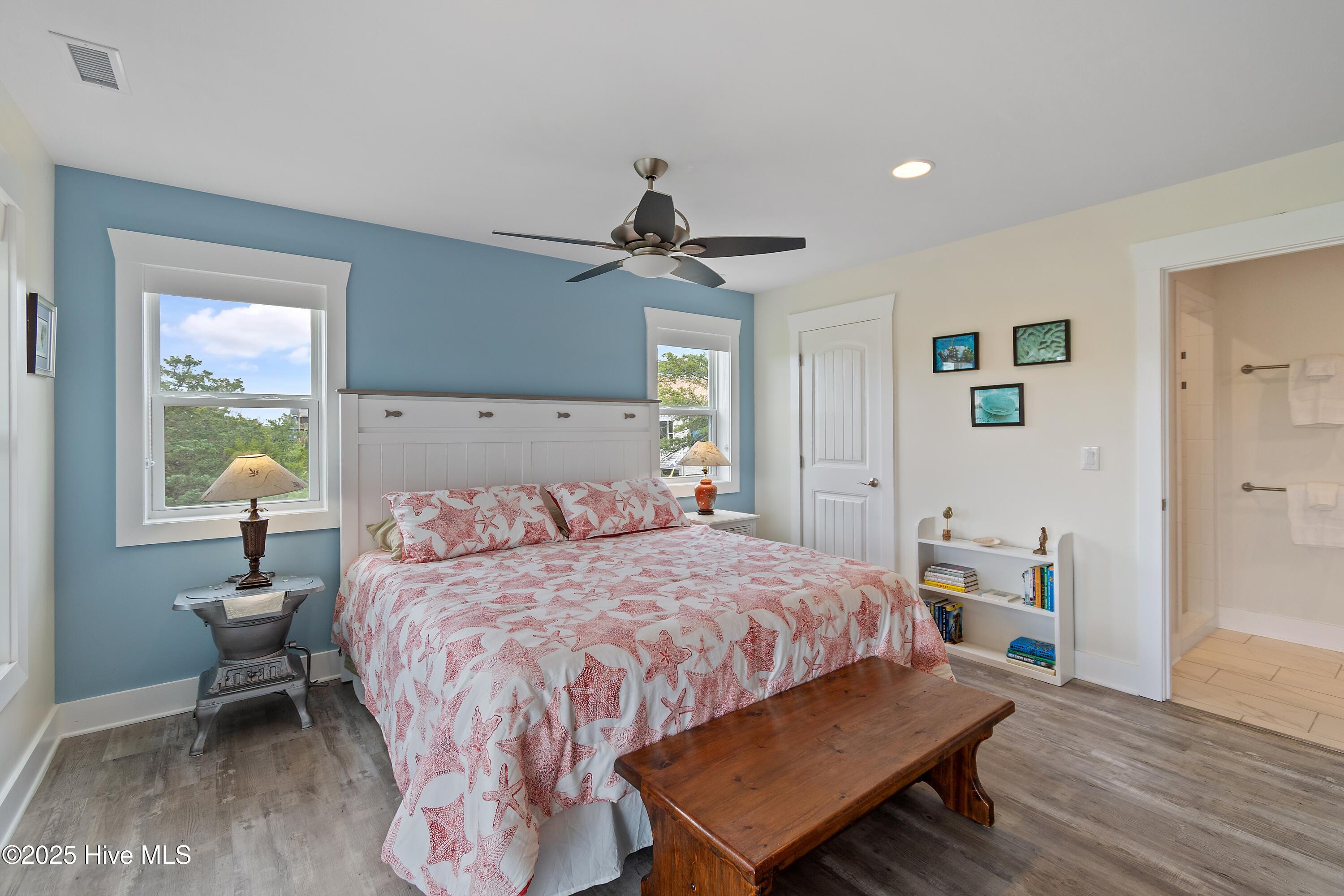 2922 E Pelican Drive