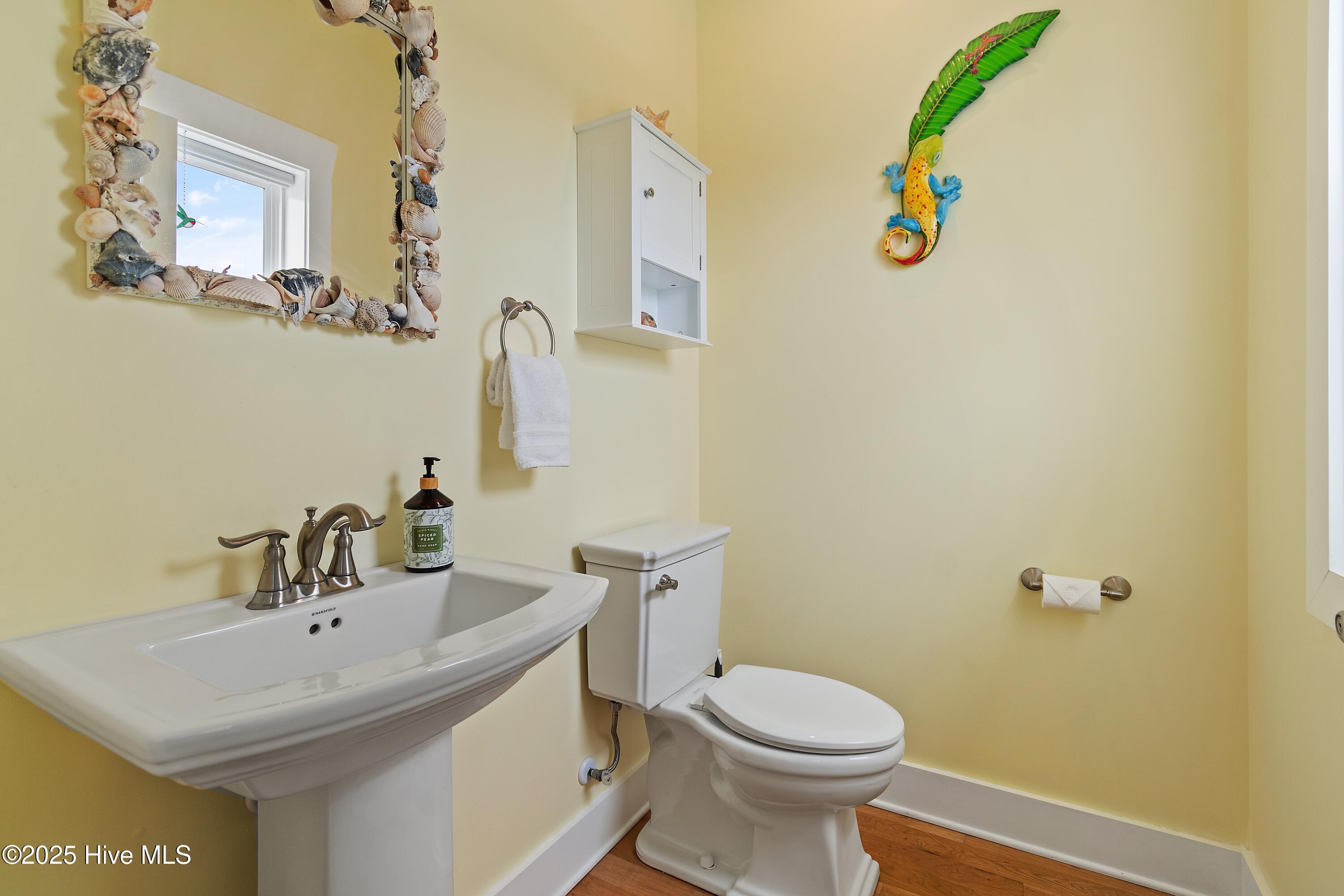 2922 E Pelican Drive