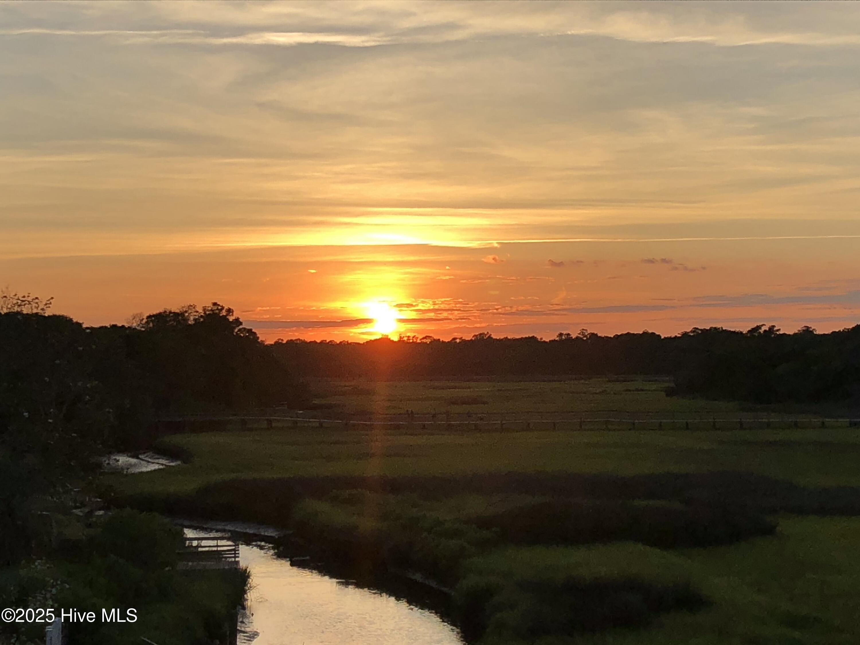 2922 E Pelican Drive