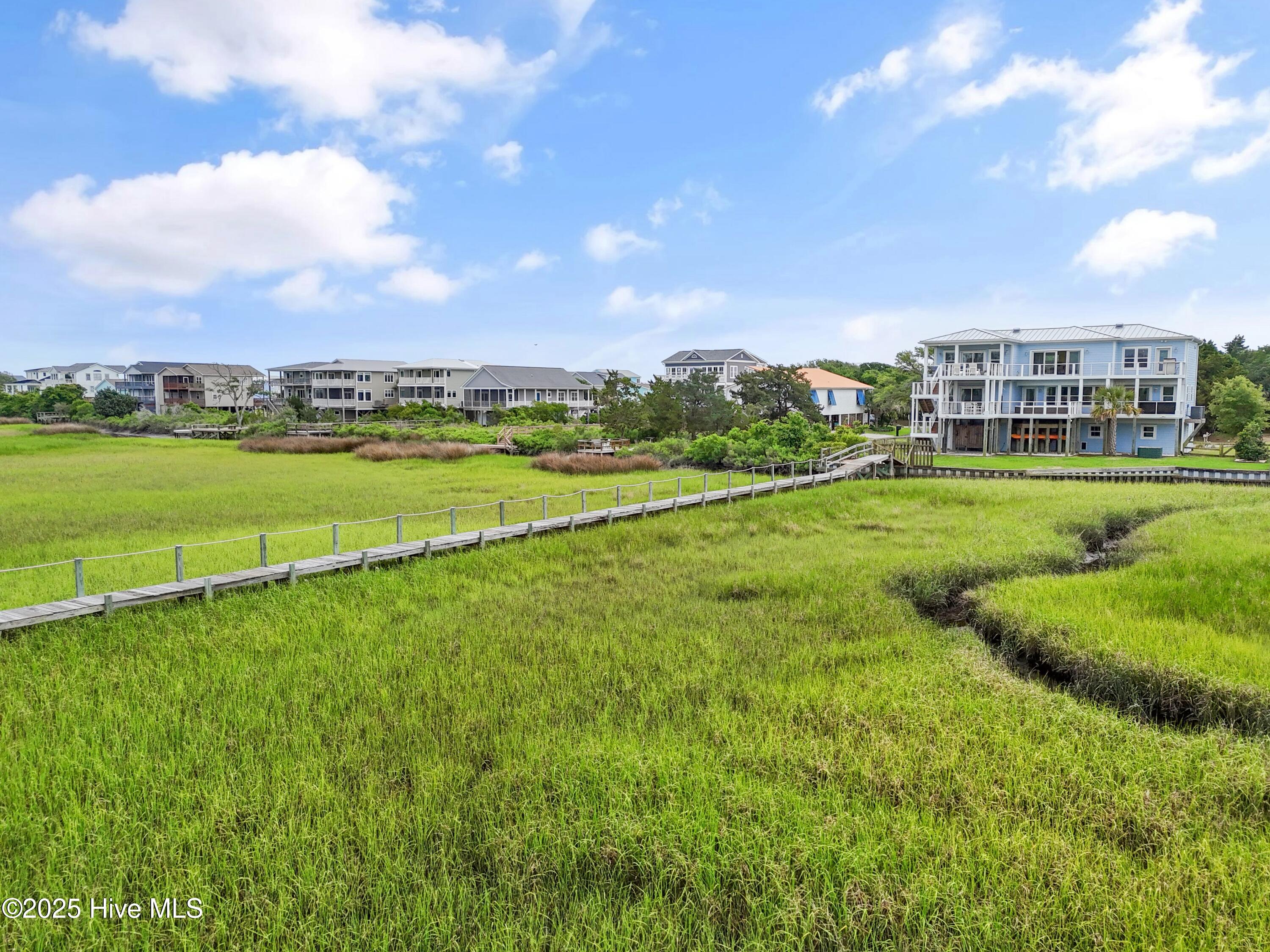 2922 E Pelican Drive