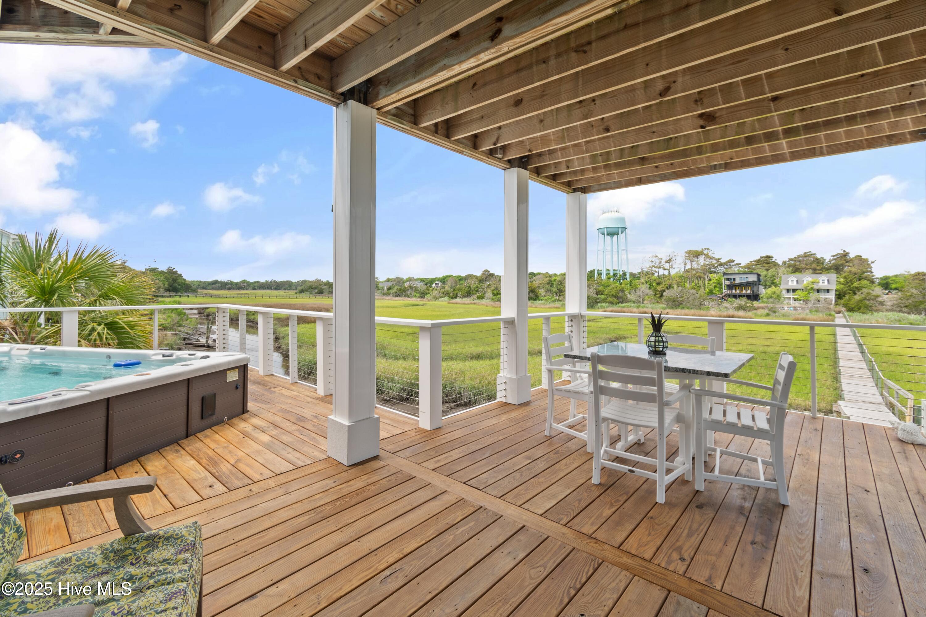 2922 E Pelican Drive