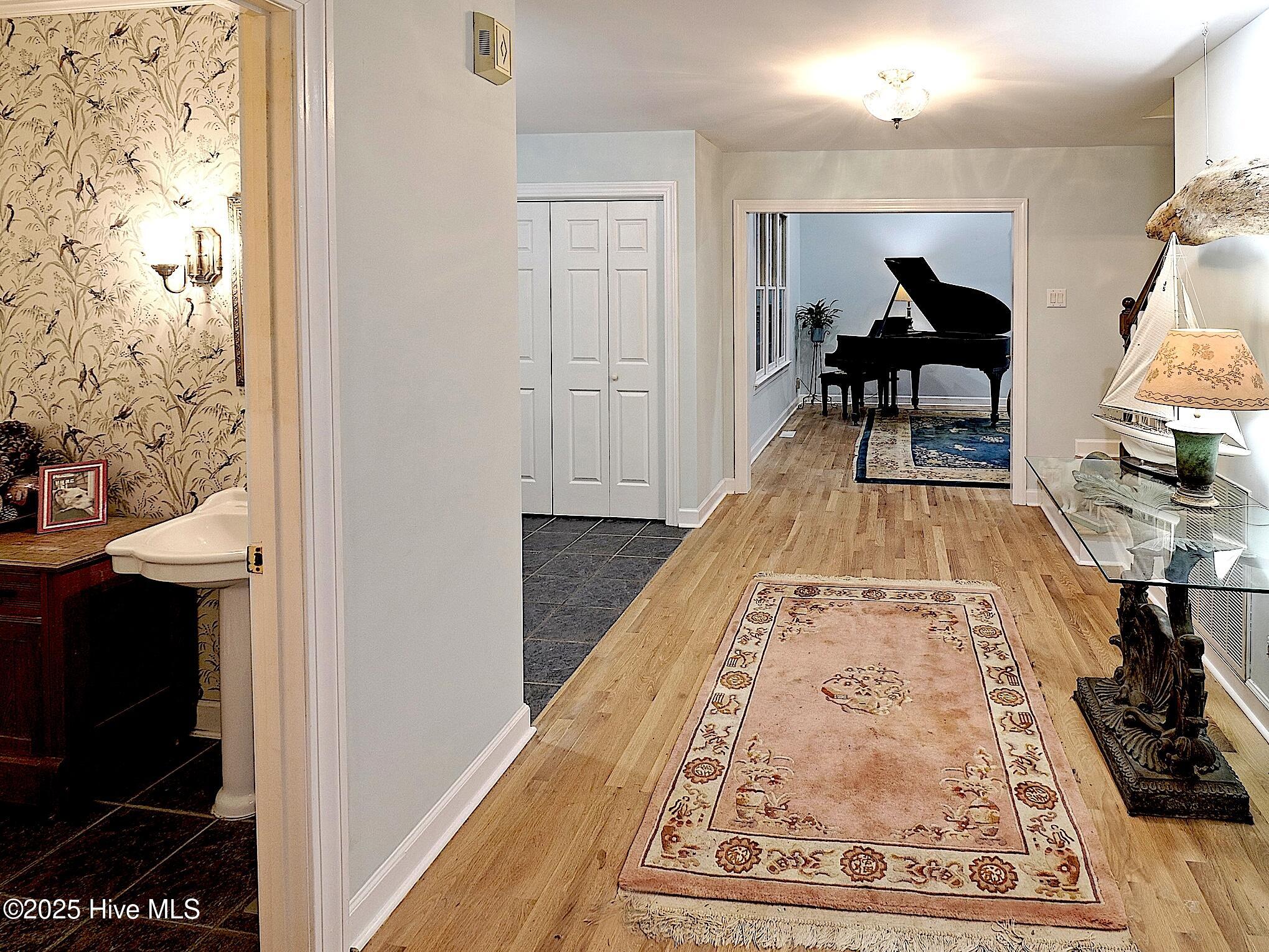 6253 Cattail Court
