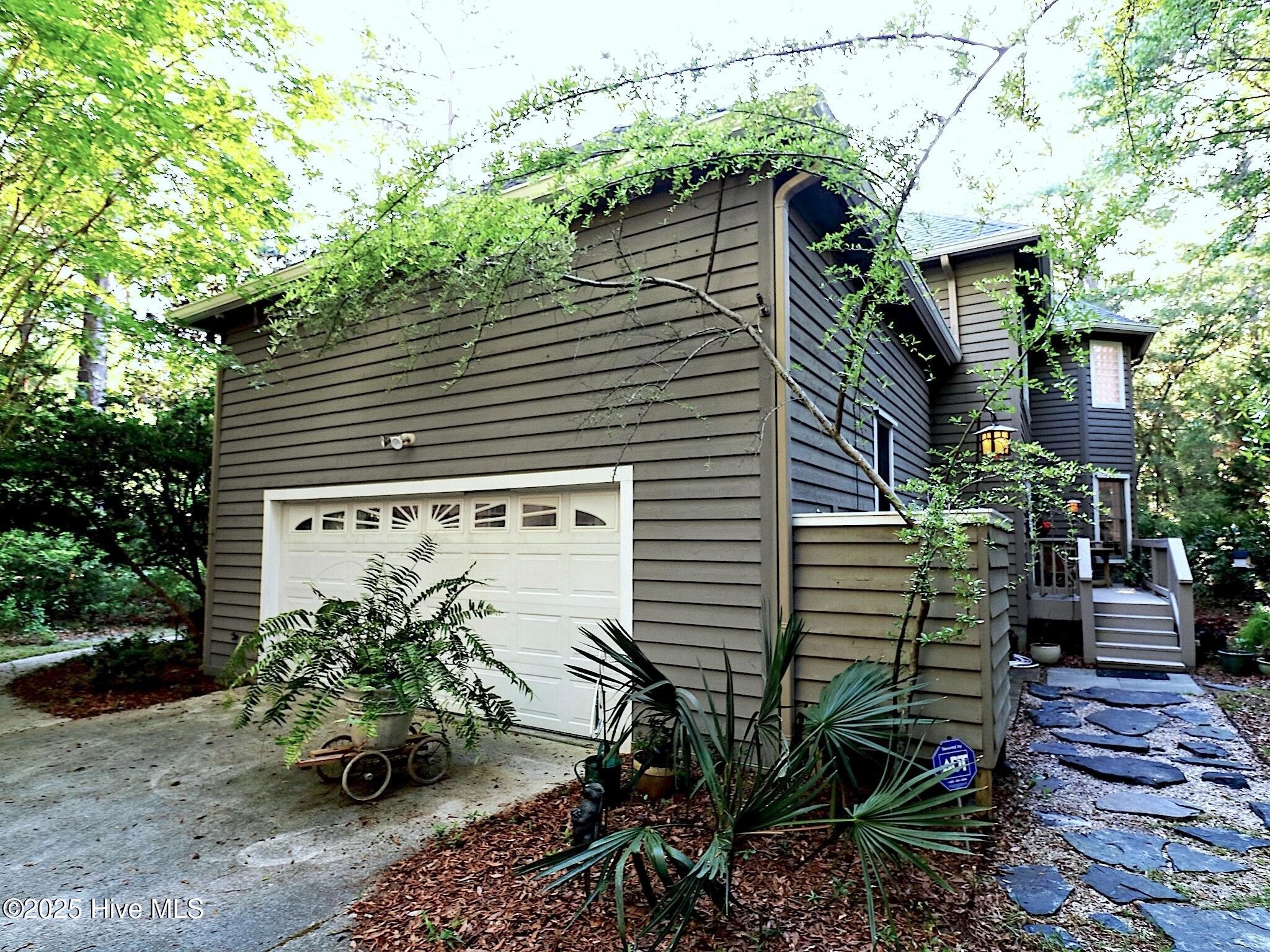 6253 Cattail Court