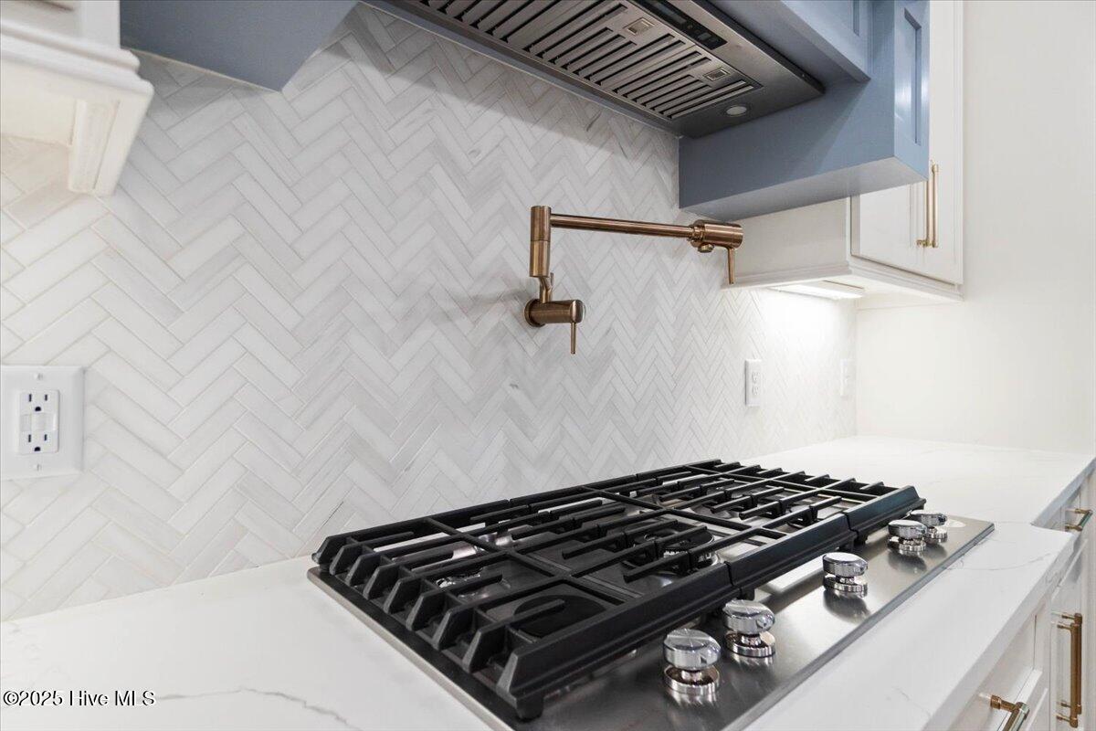 673 Carolina Bay Court