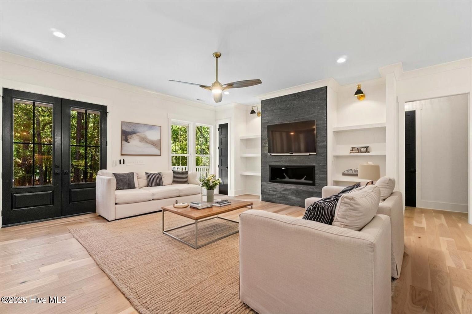 673 Carolina Bay Court