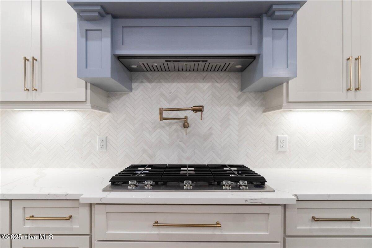 673 Carolina Bay Court