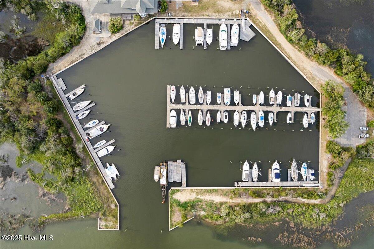 673 Carolina Bay Court