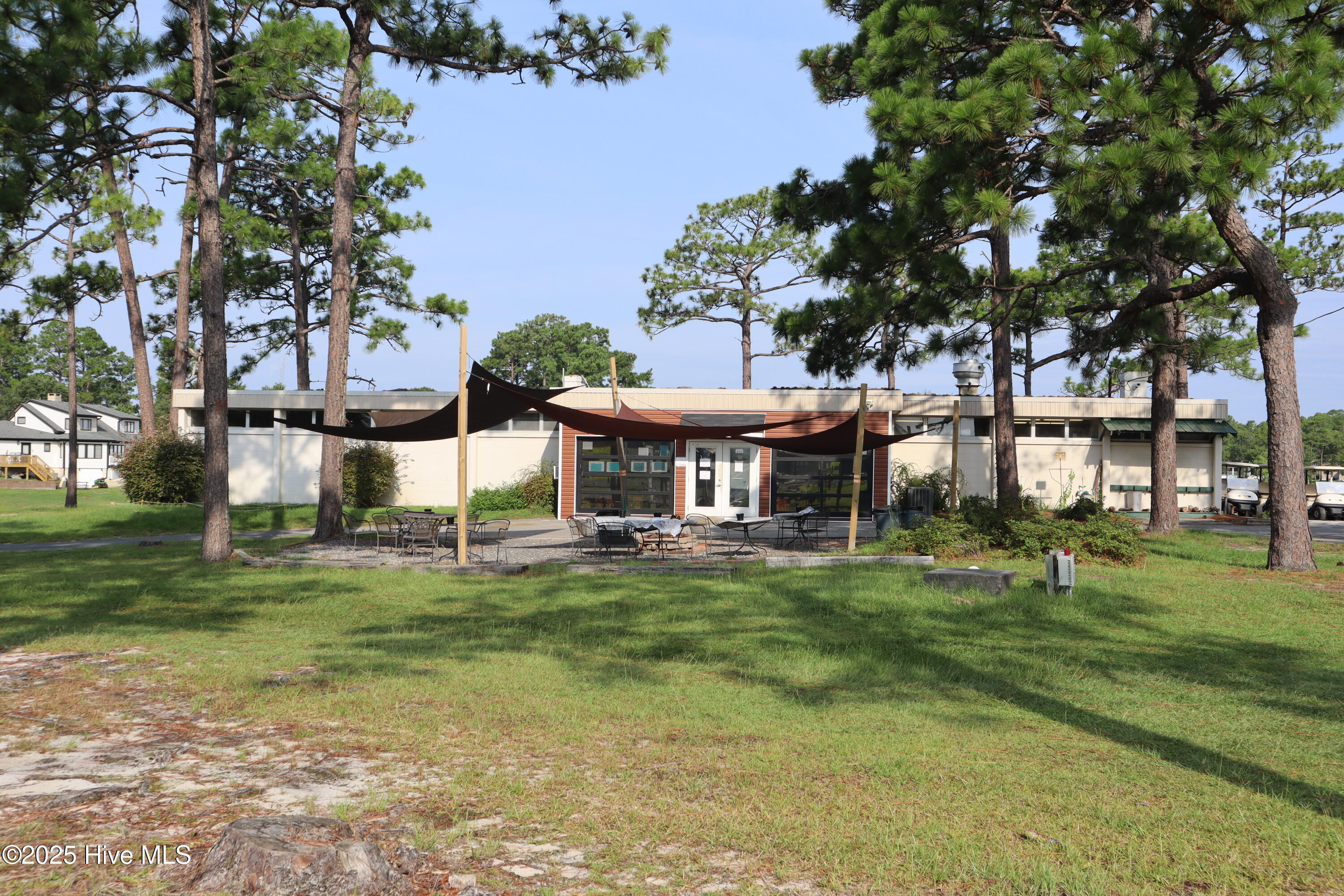 1519 Bluejay Road