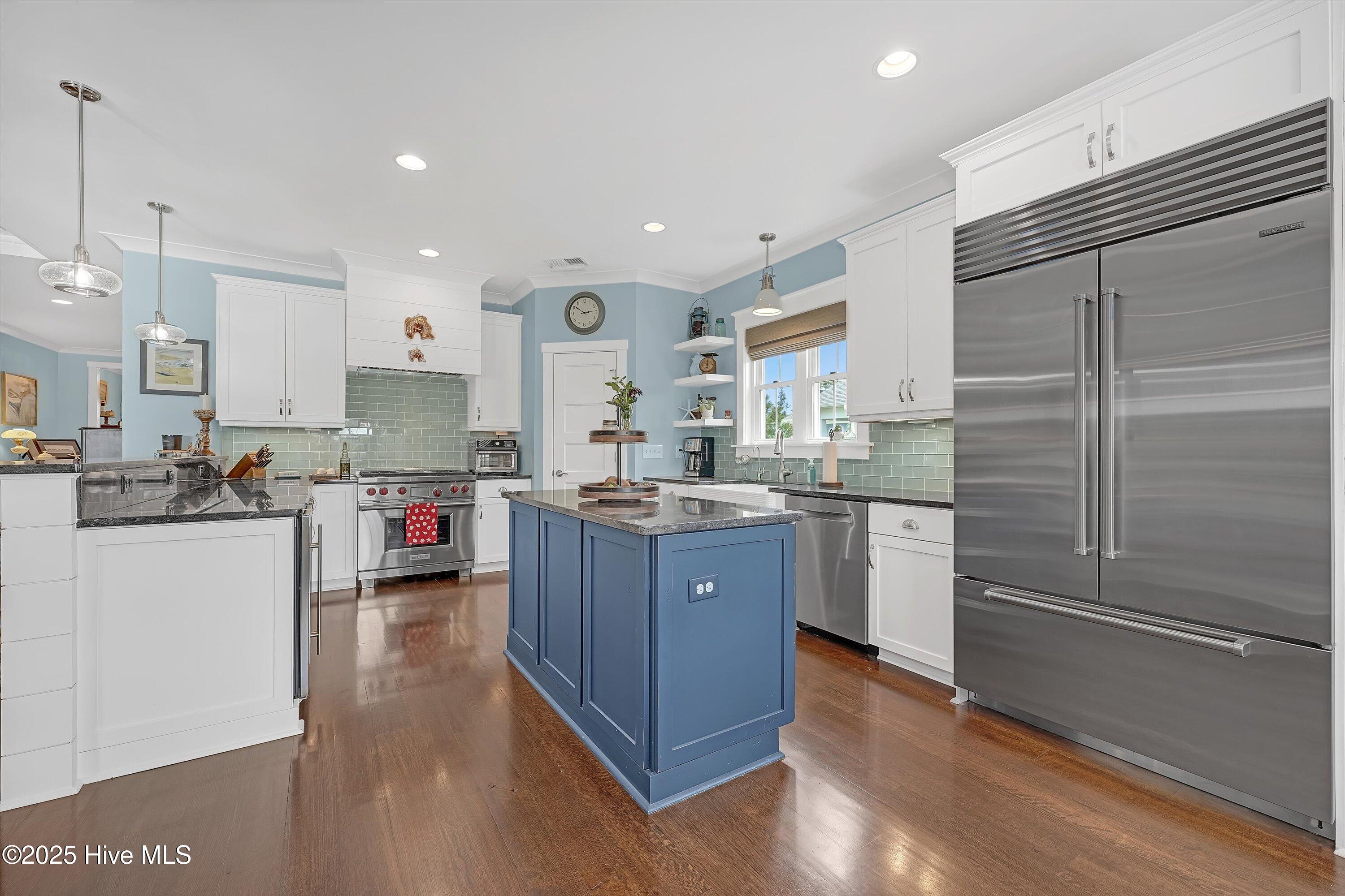 1007 Softwind Way