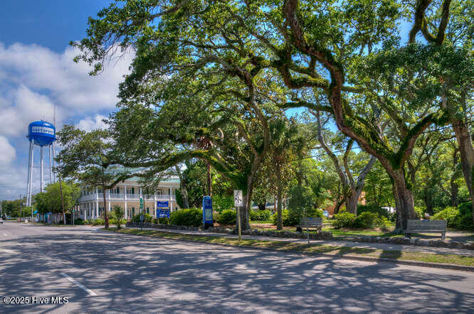 1007 Softwind Way