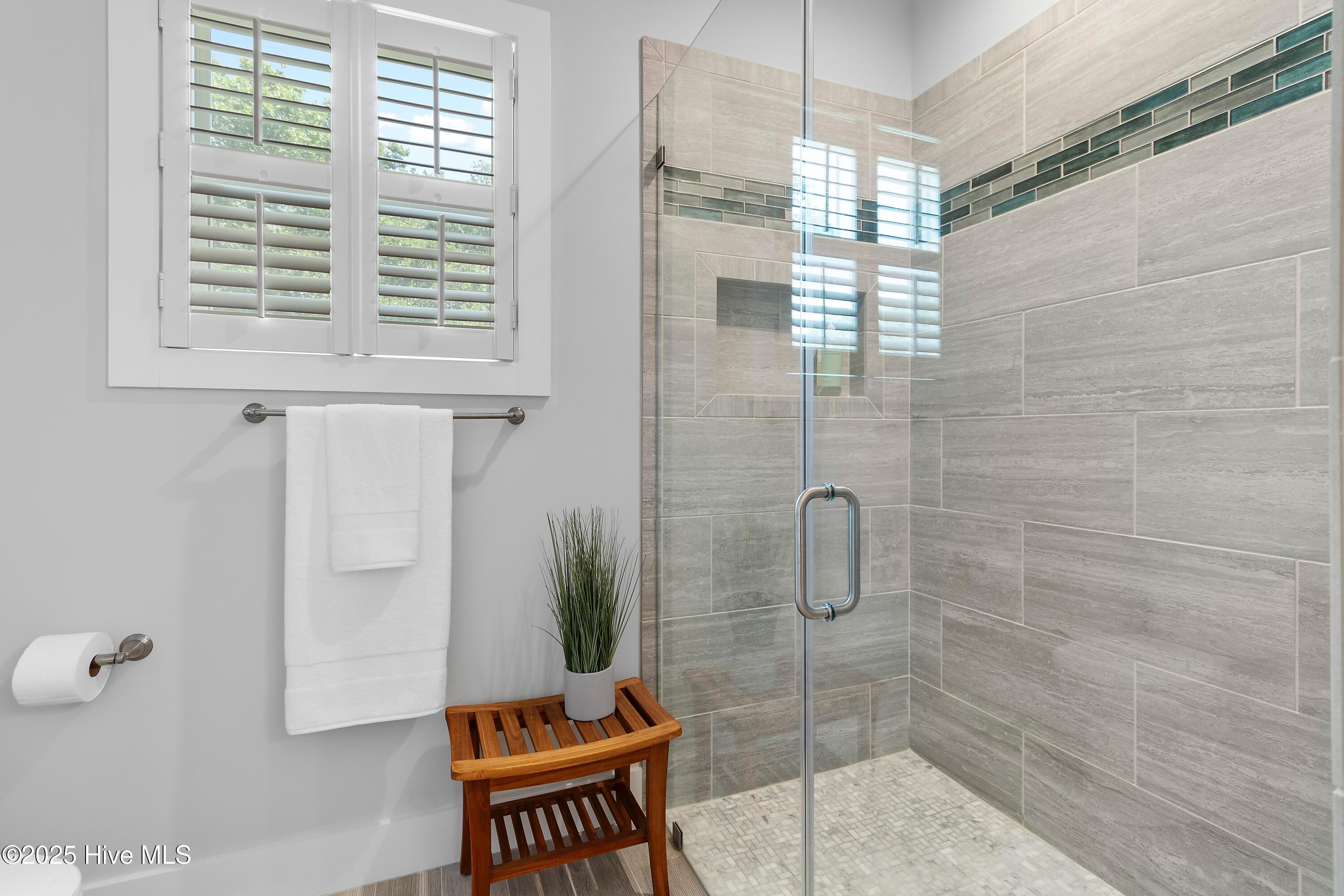 220 NE 45th Street