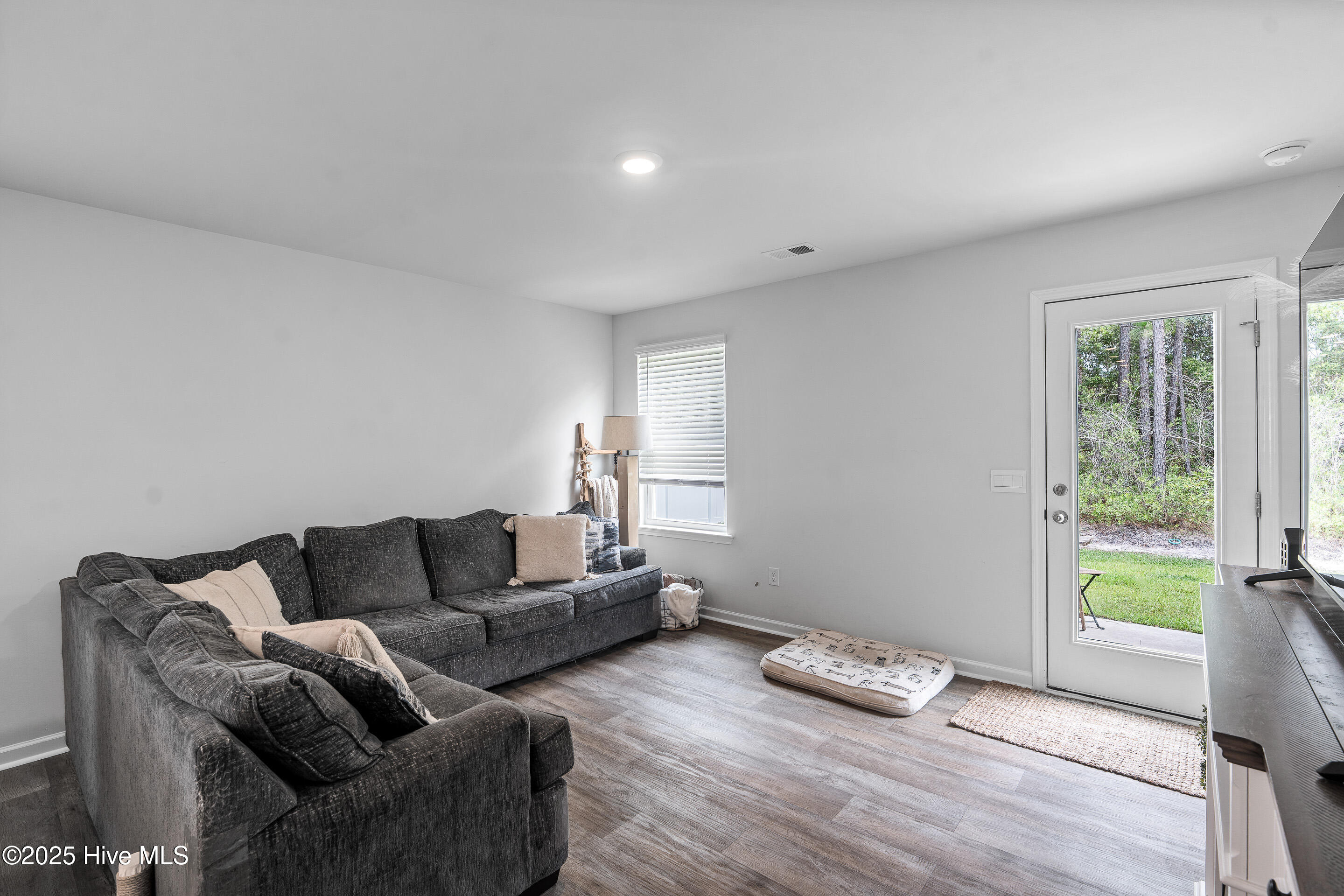 1808 Willowtree Court SE