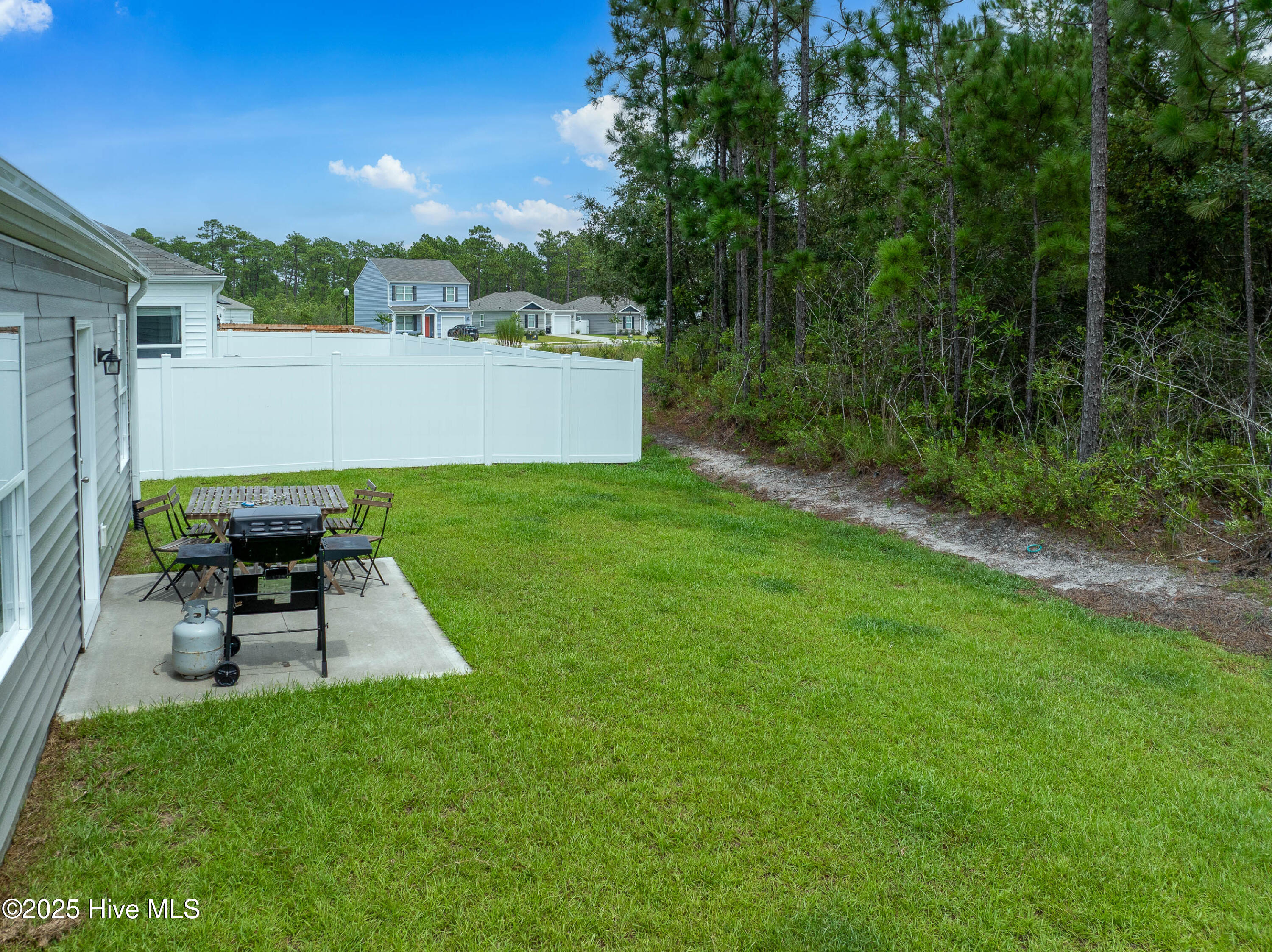 1808 Willowtree Court SE