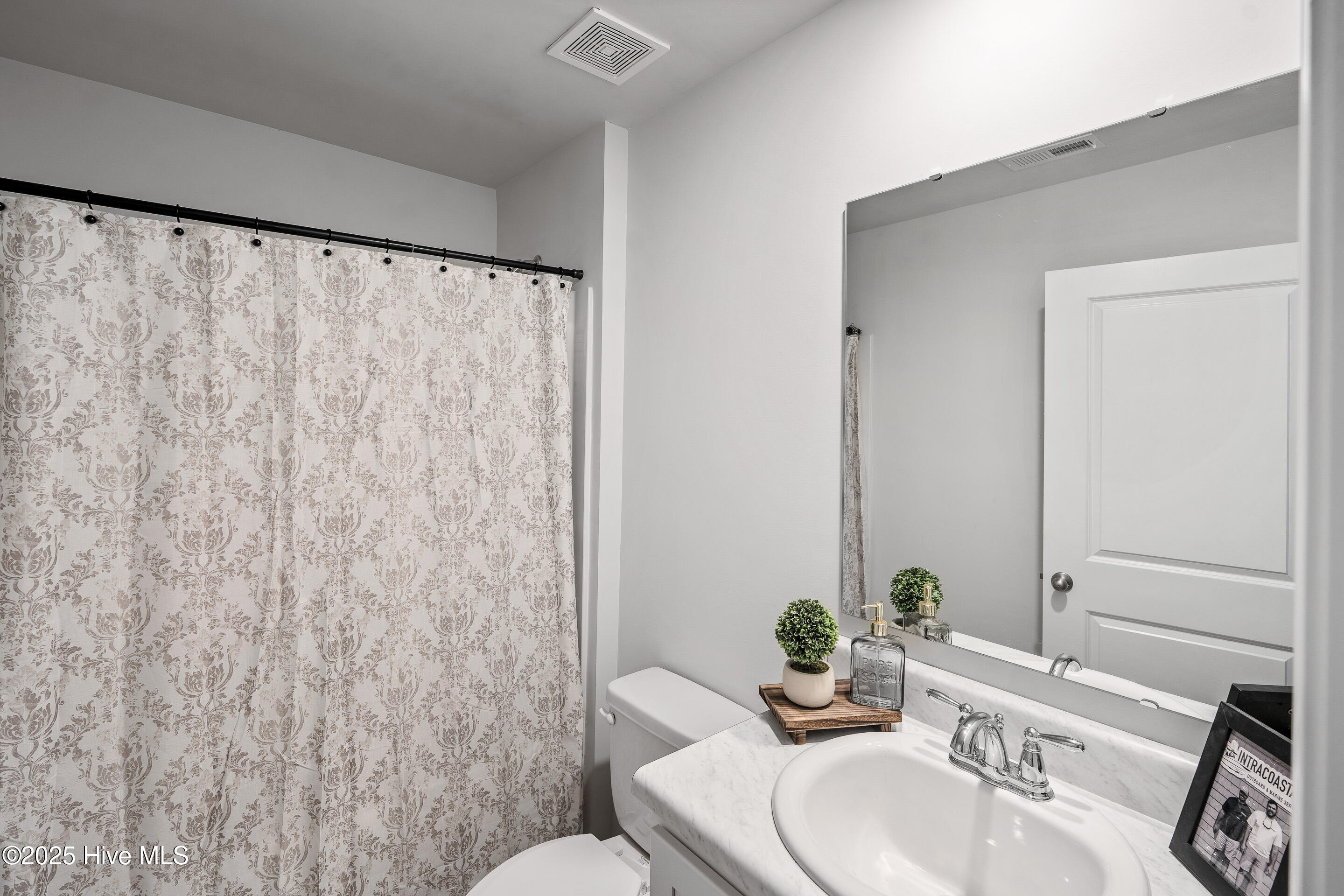 1808 Willowtree Court SE