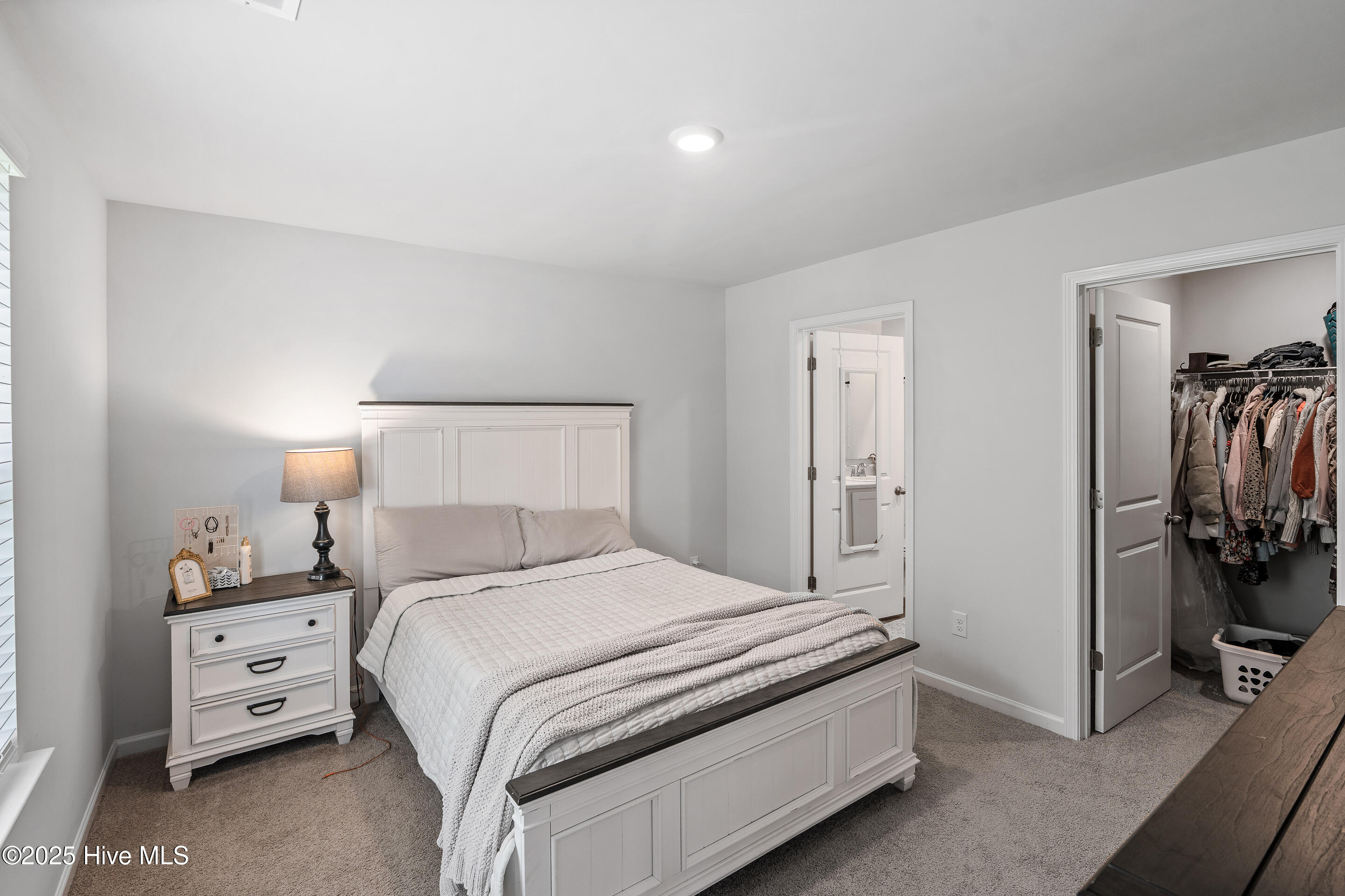 1808 Willowtree Court SE