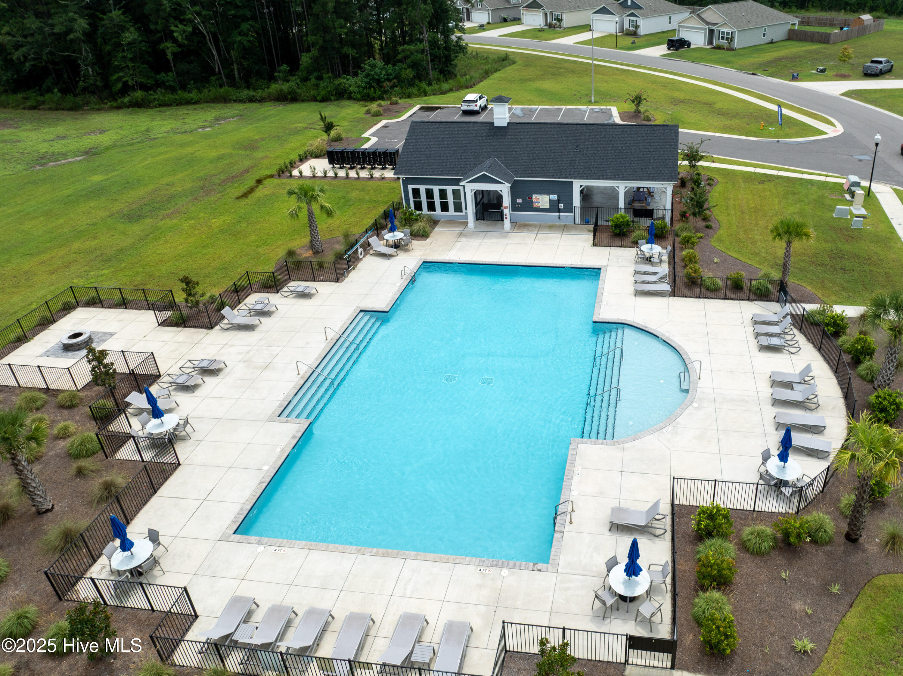 1808 Willowtree Court SE