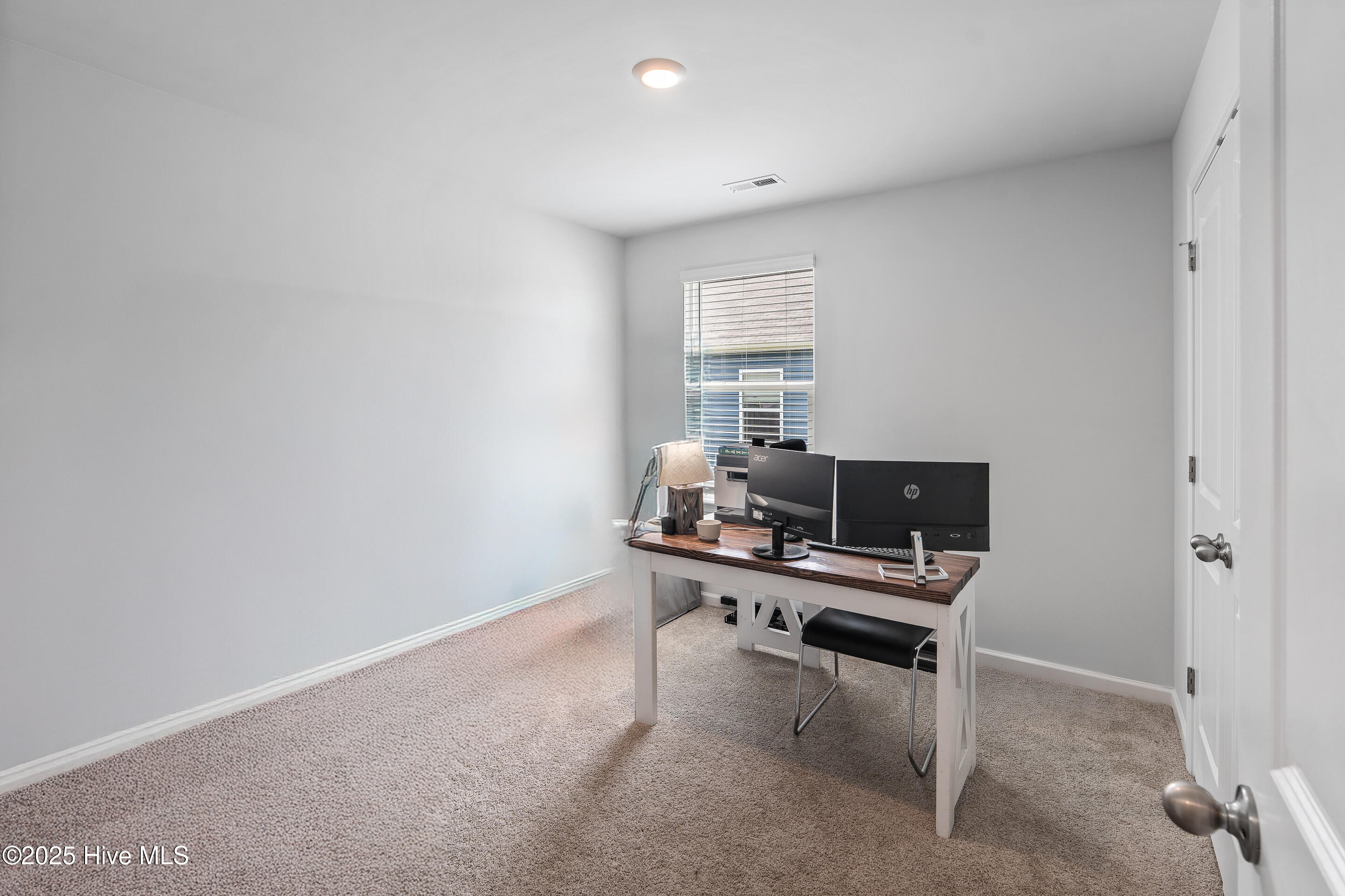 1808 Willowtree Court SE