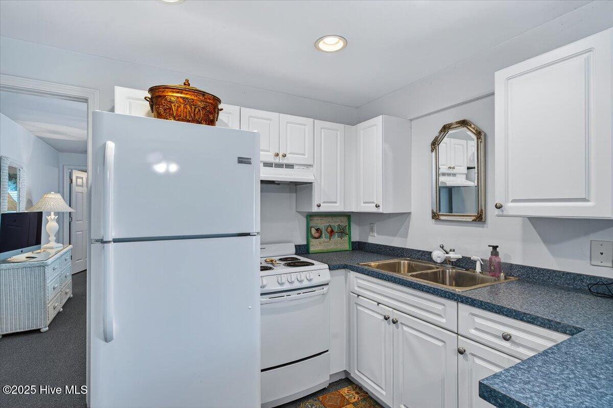 104 NE 27th Street