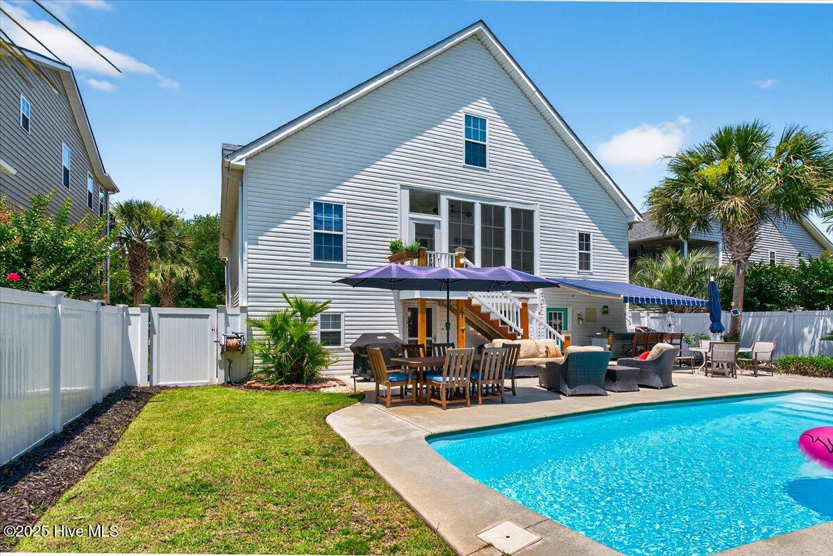 104 NE 27th Street