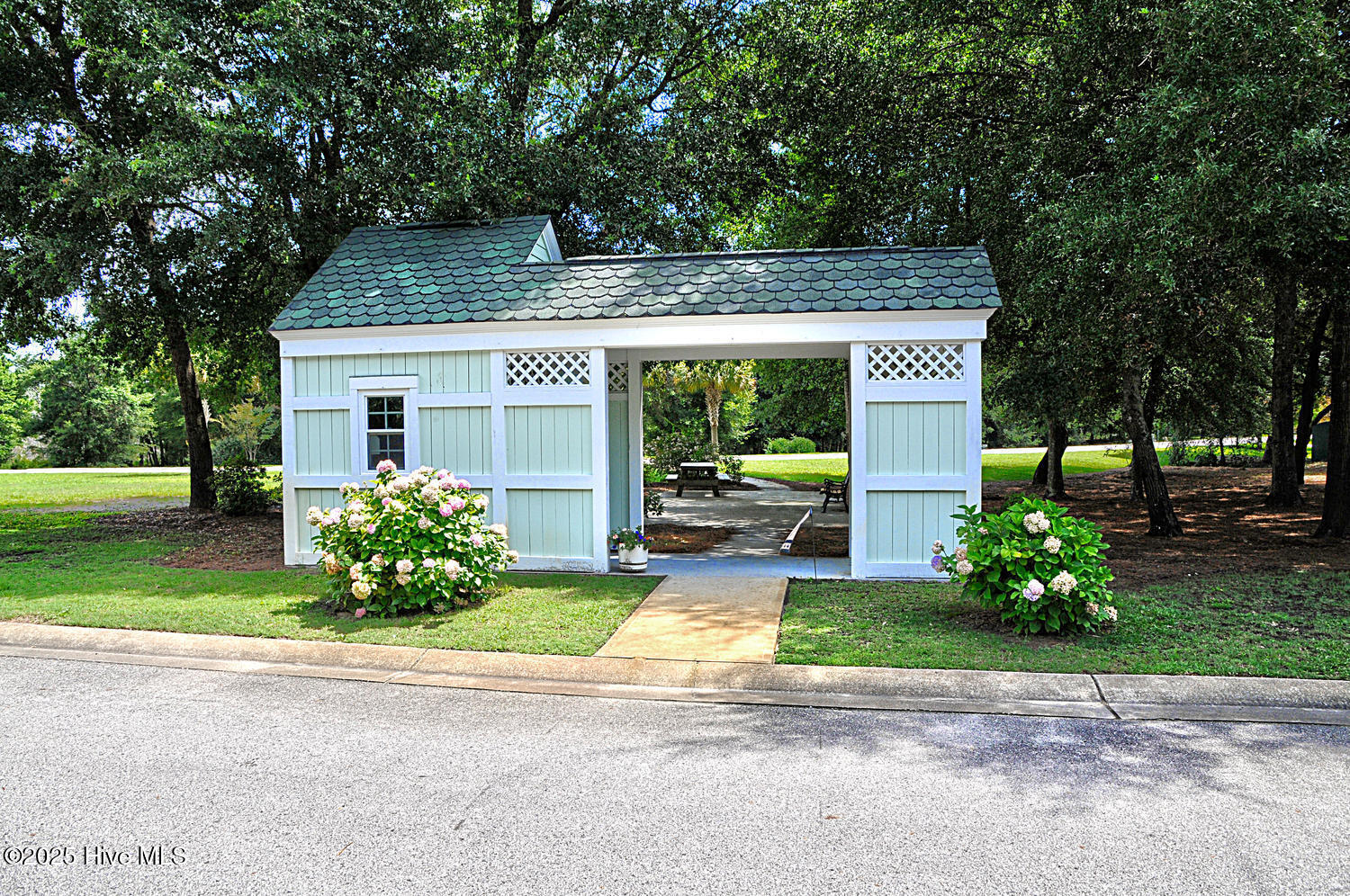 5138 Fernwood Drive
