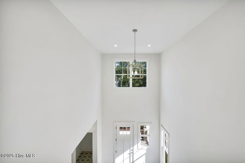 5138 Fernwood Drive